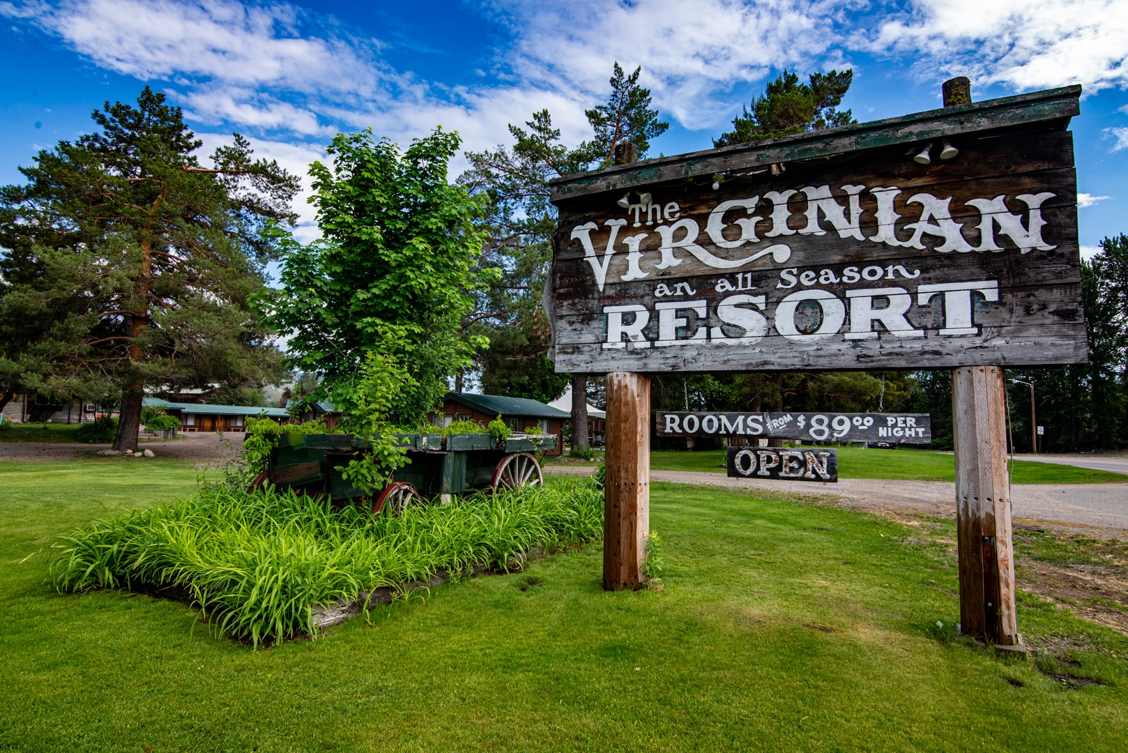 808 N Cascades Hwy, Winthrop, WA for Sale