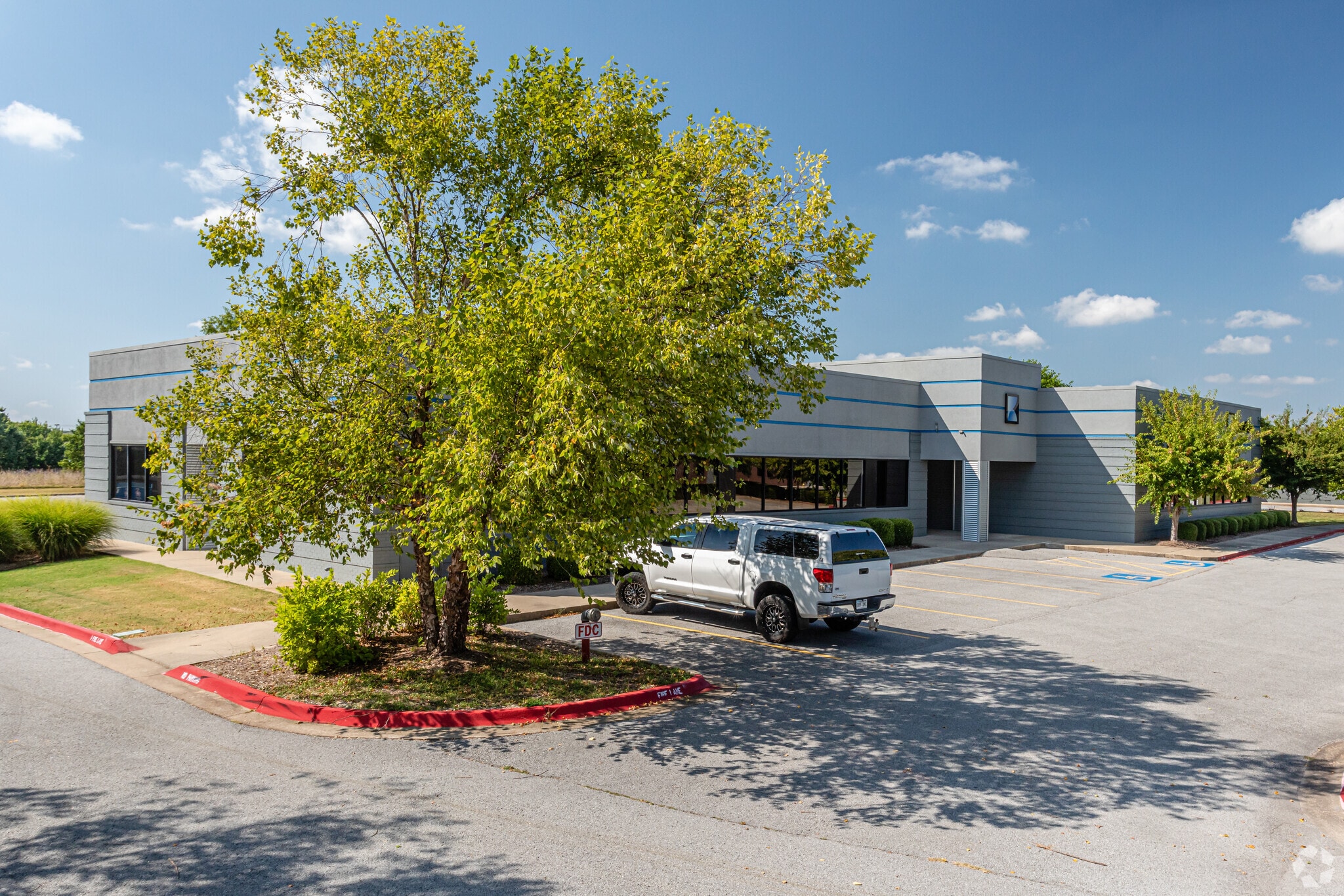 210 SE 34th St, Bentonville, AR for Sale