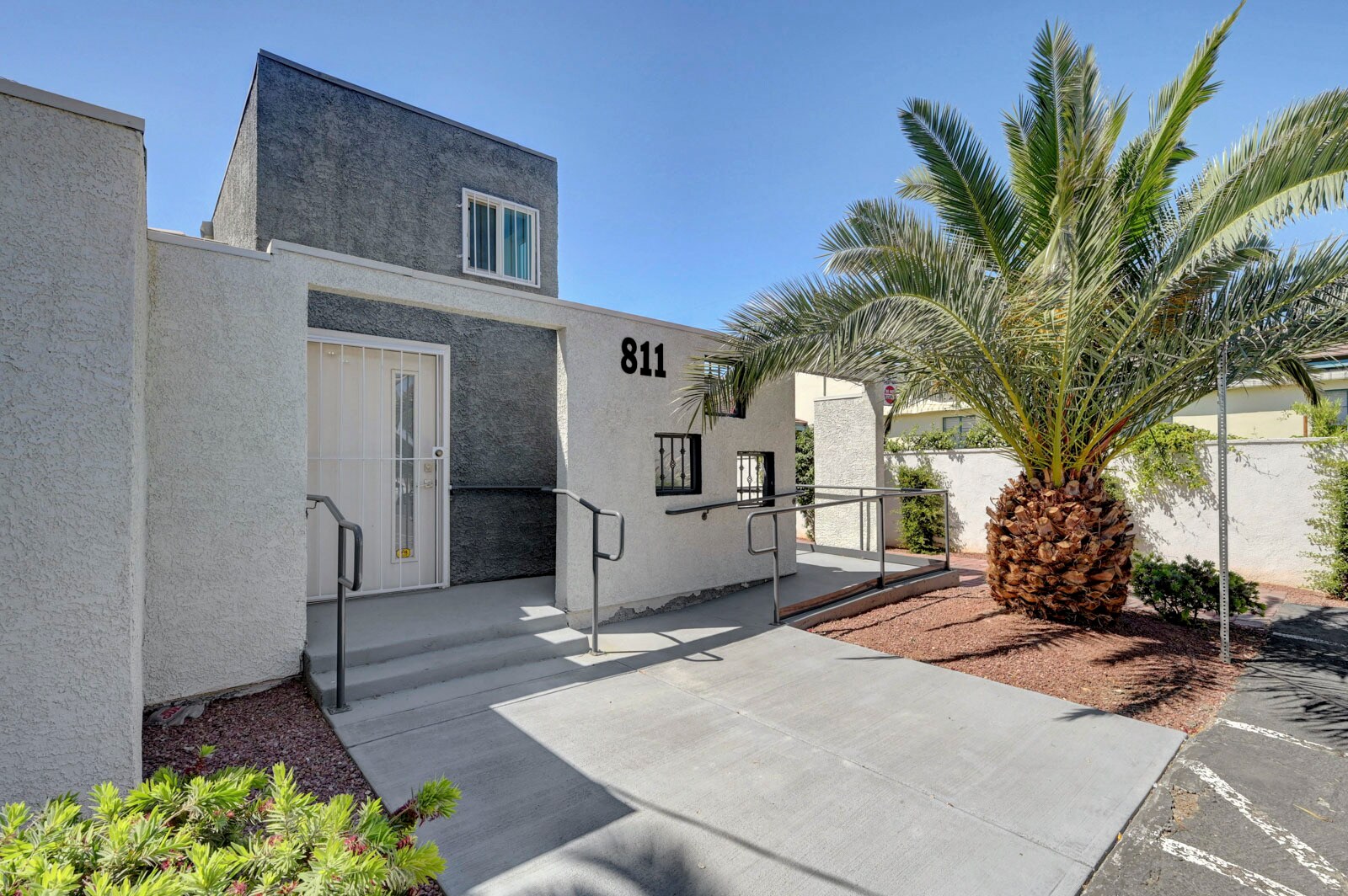 811 S 6th St, Las Vegas, NV for Rent