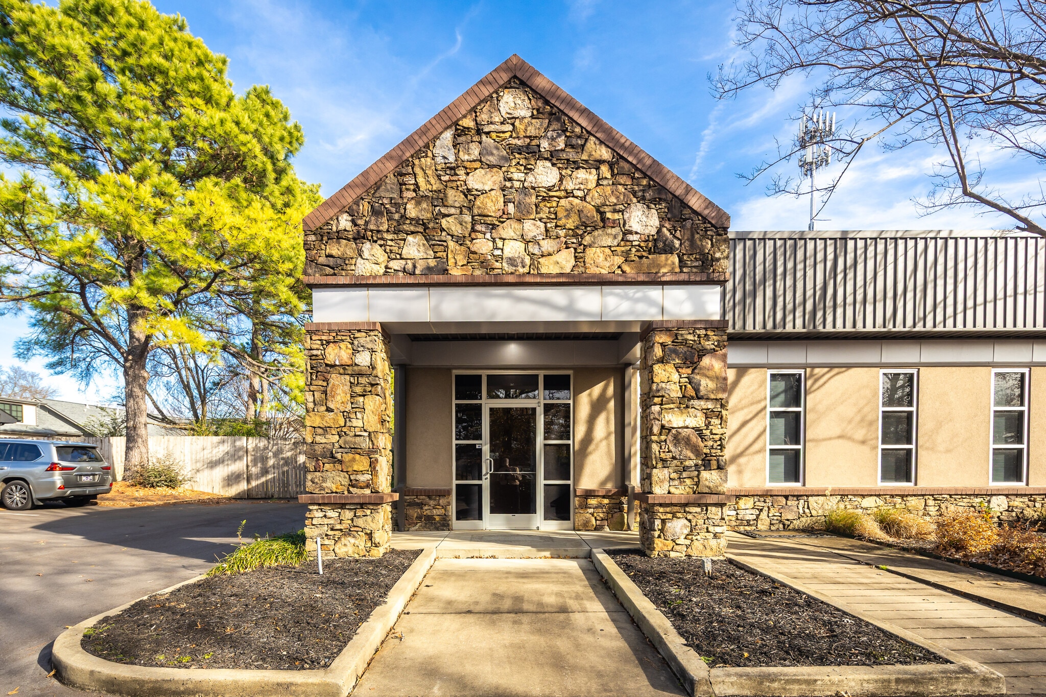 30 S Byhalia Rd, Collierville, TN for Rent