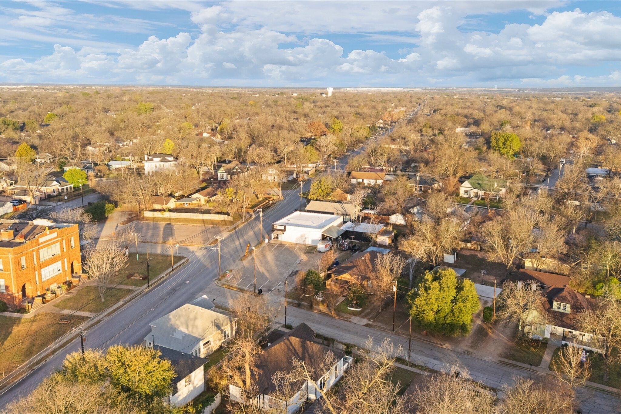 504 Granbury St, Cleburne, TX for Sale