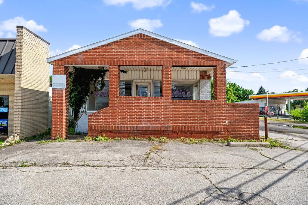 889 Ashland Rd, Mansfield, OH for Sale