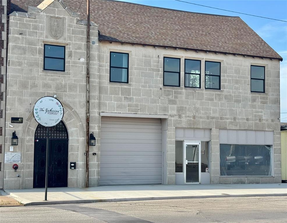 611-613 W Chickasha Ave, Chickasha, OK for Rent