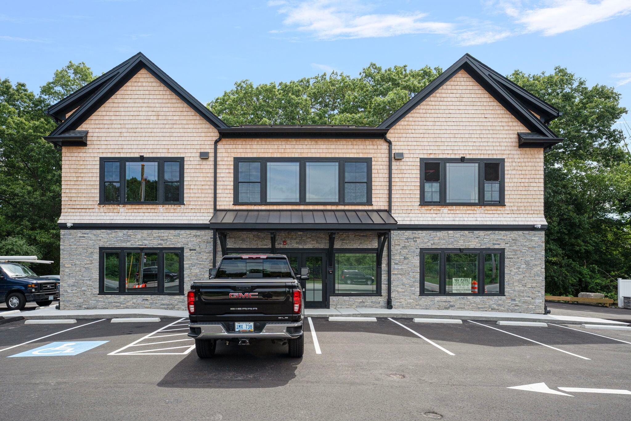 2900 County Trl, East Greenwich, RI for Rent