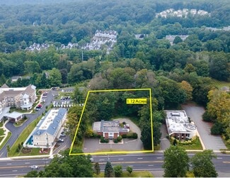 Wilton, CT Veterinarian/Kennel - 215 Danbury Rd