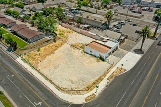 Riverside, CA Freestanding - 2350 N Main St