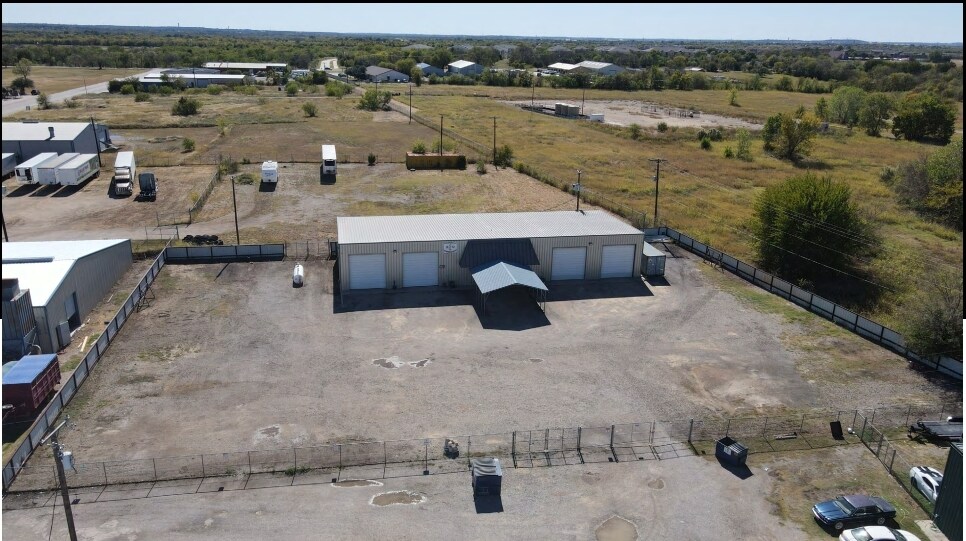 322 Thomas Pl, Everman, TX for Sale