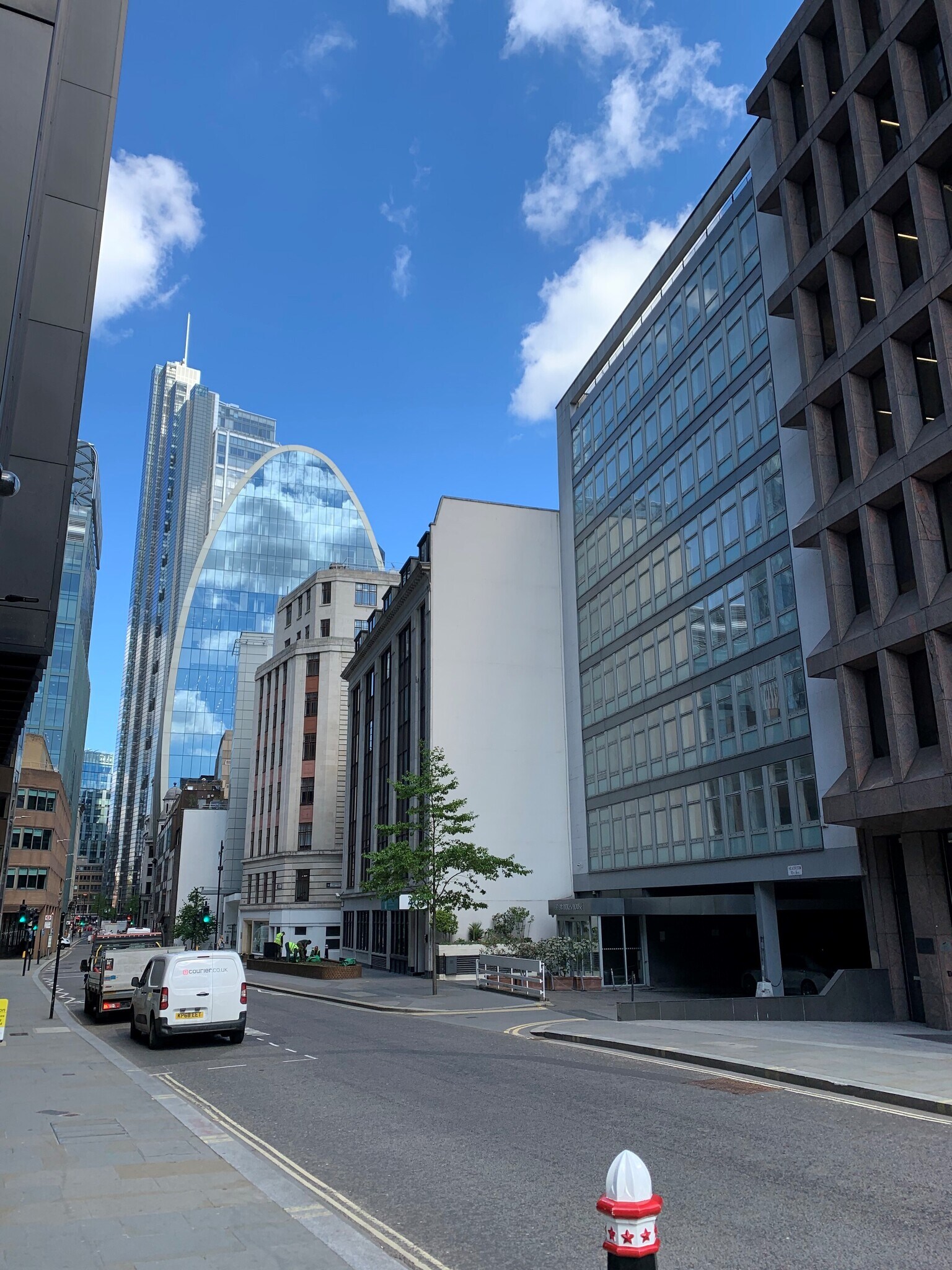 32-38 Dukes Pl, London, LND for Rent