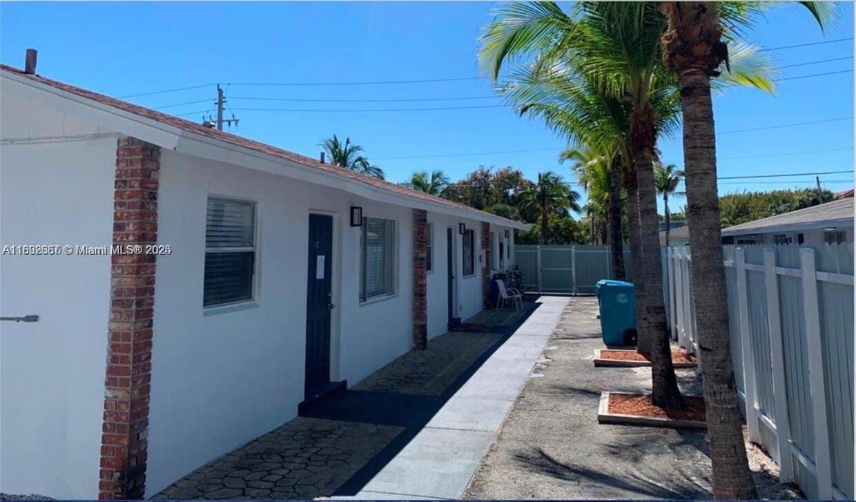 401 SE 23rd Ave, Boynton Beach, FL for Sale