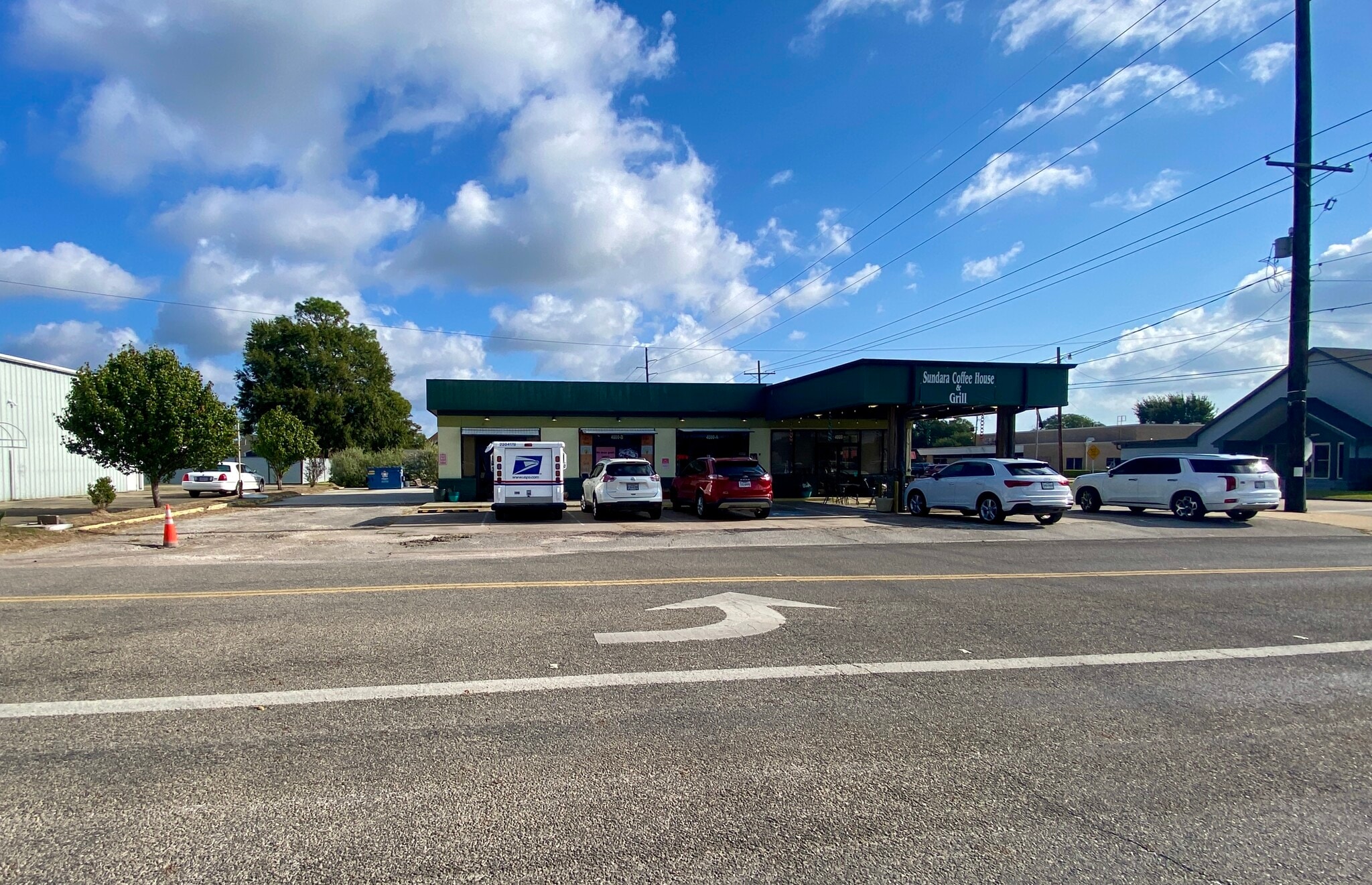 6199 39th St, Groves, TX for Sale