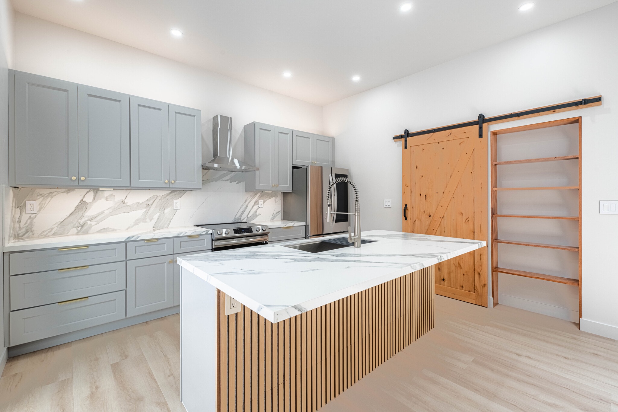 987 Harcourt Ave, Seaside, CA for Sale