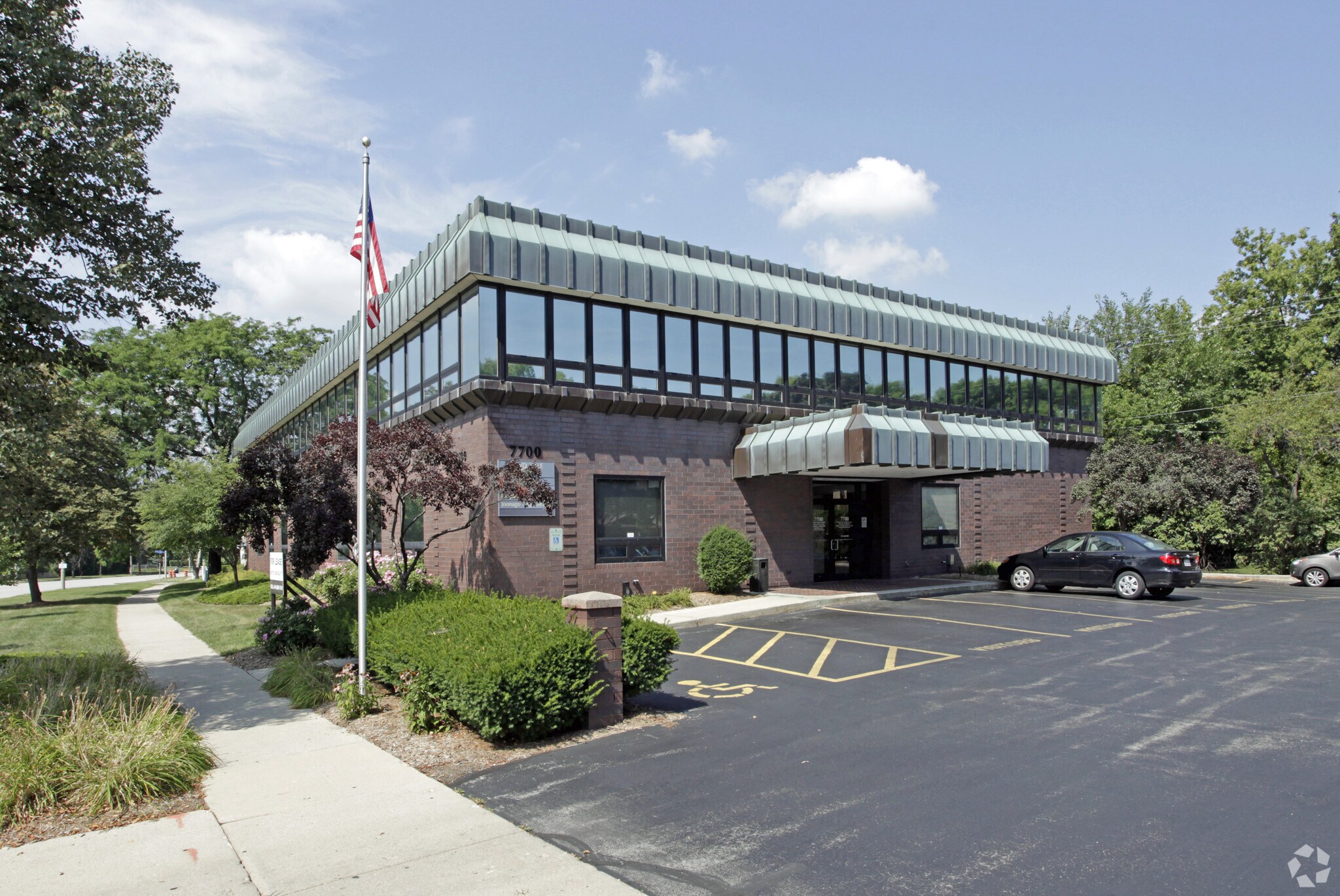 7700 W Bluemound Ave, Milwaukee, WI for Rent