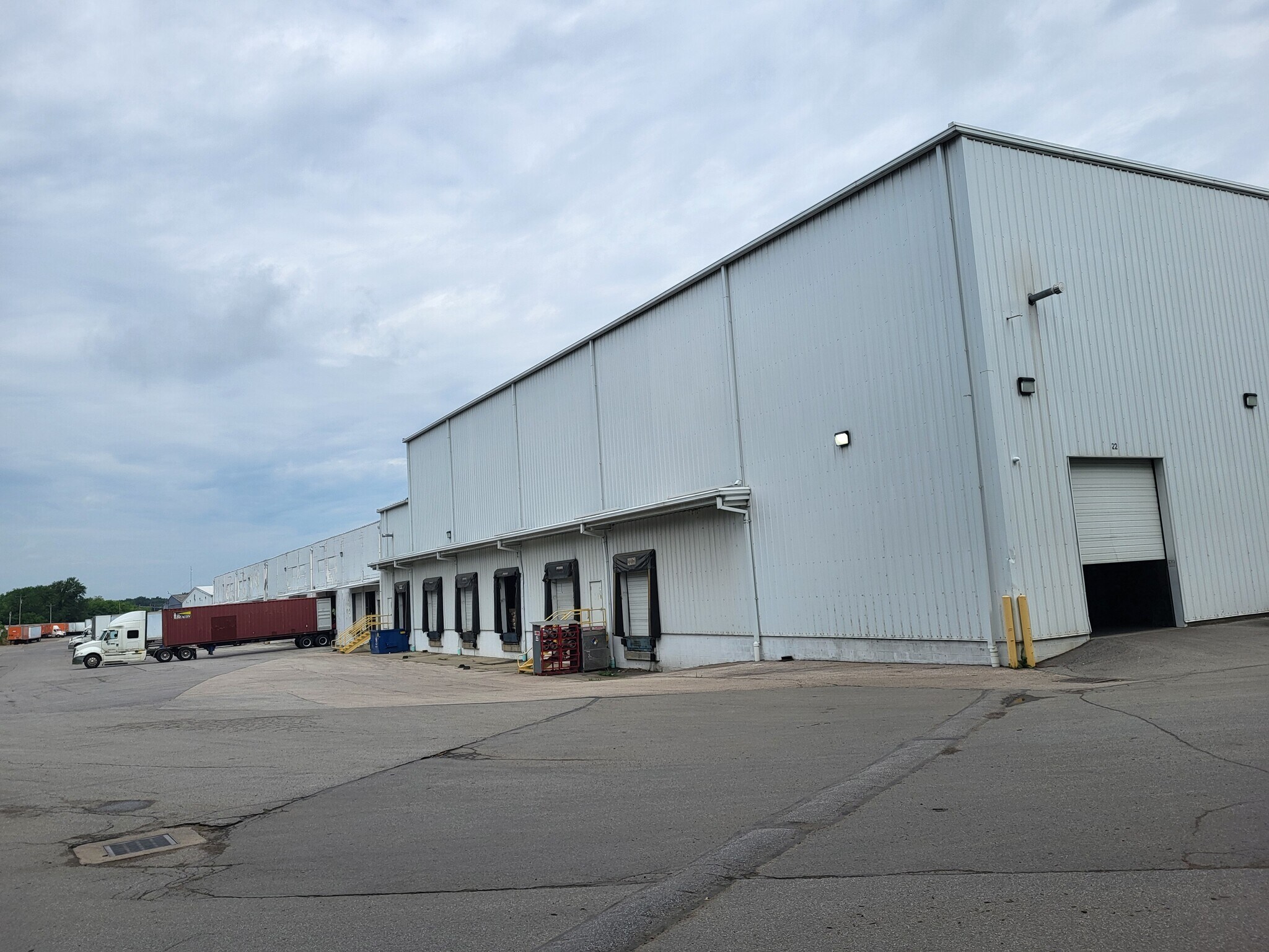 820 Flora Ave, Akron, OH for Rent