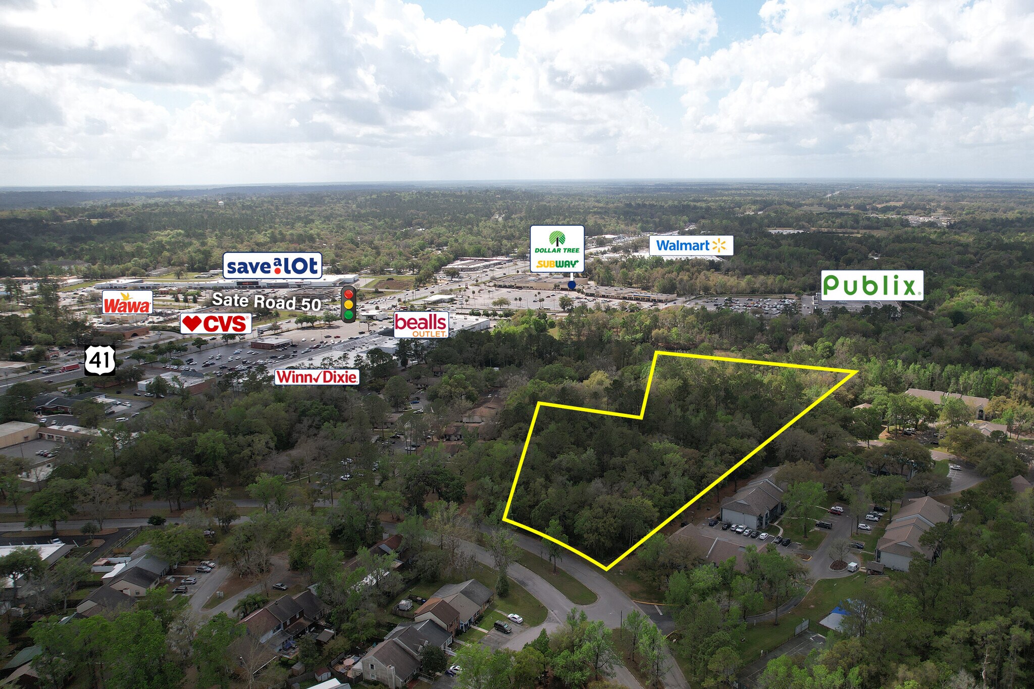 965 Candlelight Blvd Blvd, Brooksville, FL for Sale