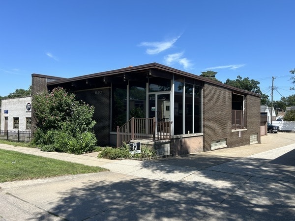 810 Livernois St, Ferndale, MI for Sale