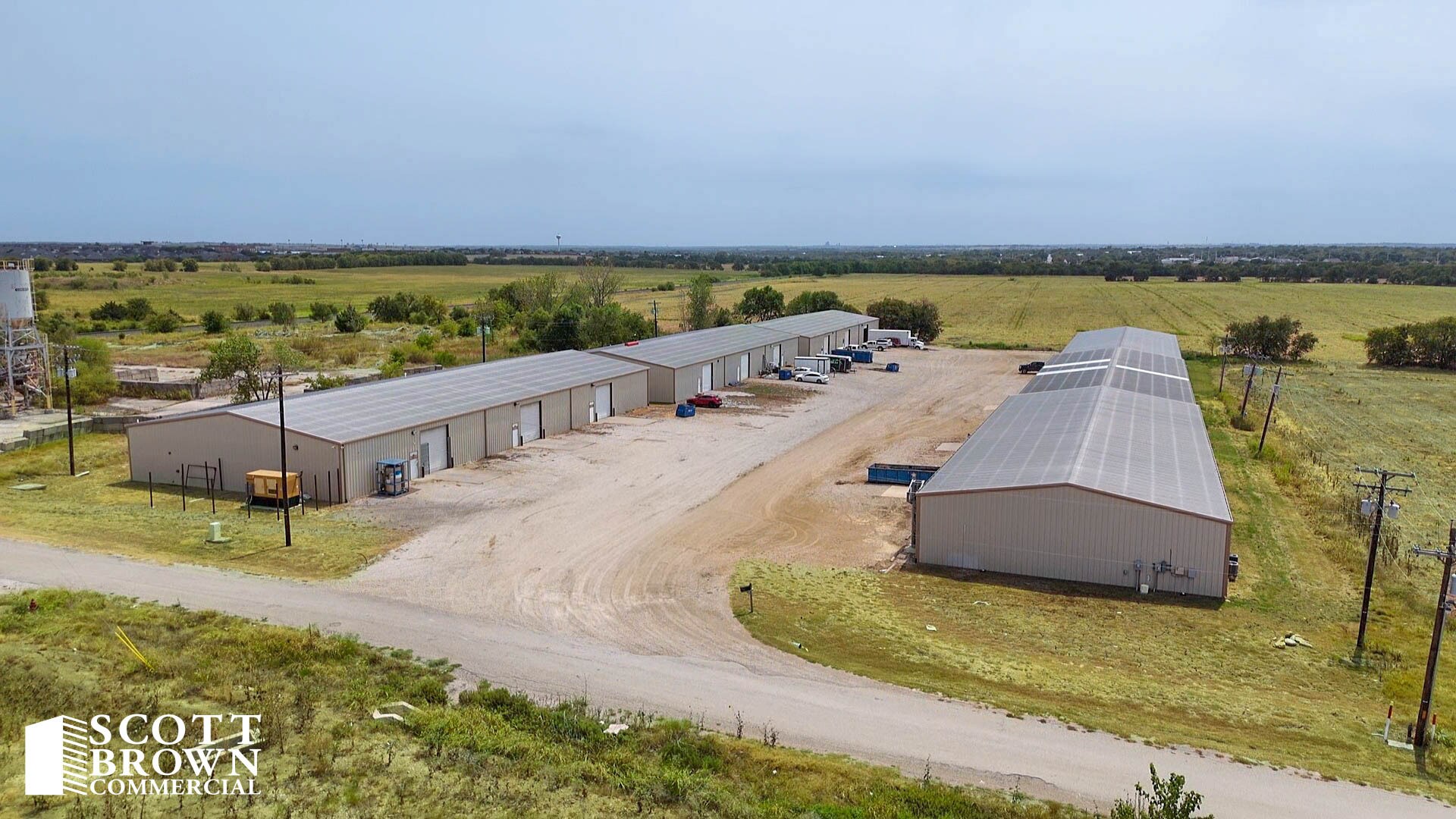 900 Utility Rd, Sanger, TX for Rent
