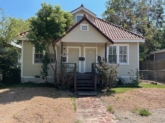 4725 Avenue R 1/2, Galveston, TX for Sale