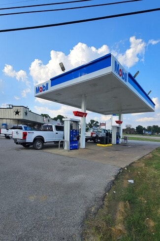 Crockett, TX Service Station - 1272 Loop 304 E