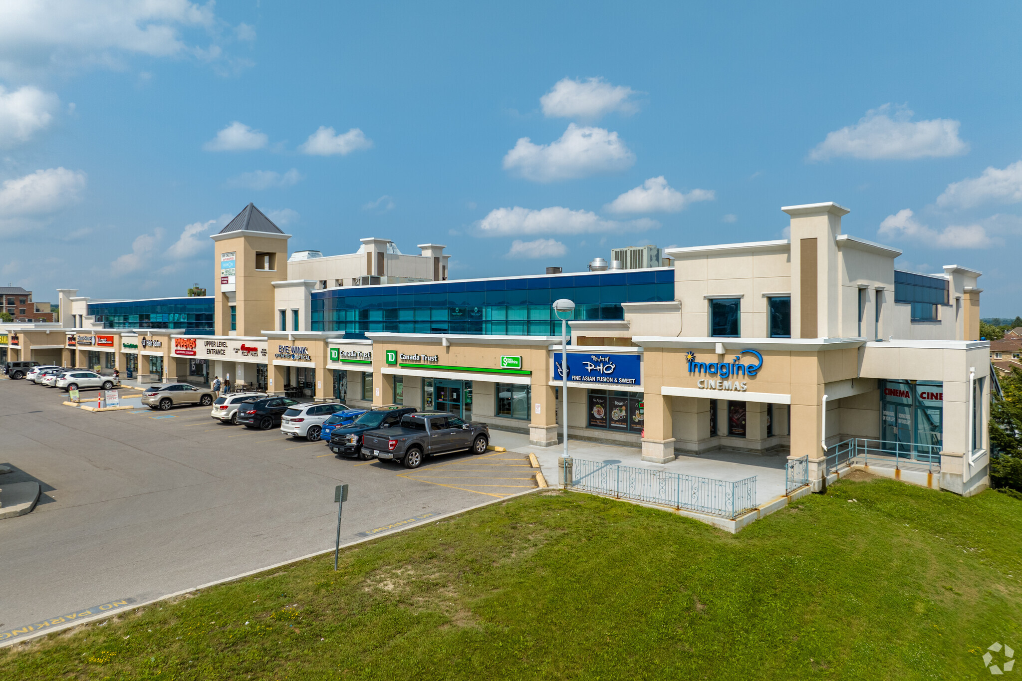 10909 Yonge St, Richmond Hill, ON for Rent