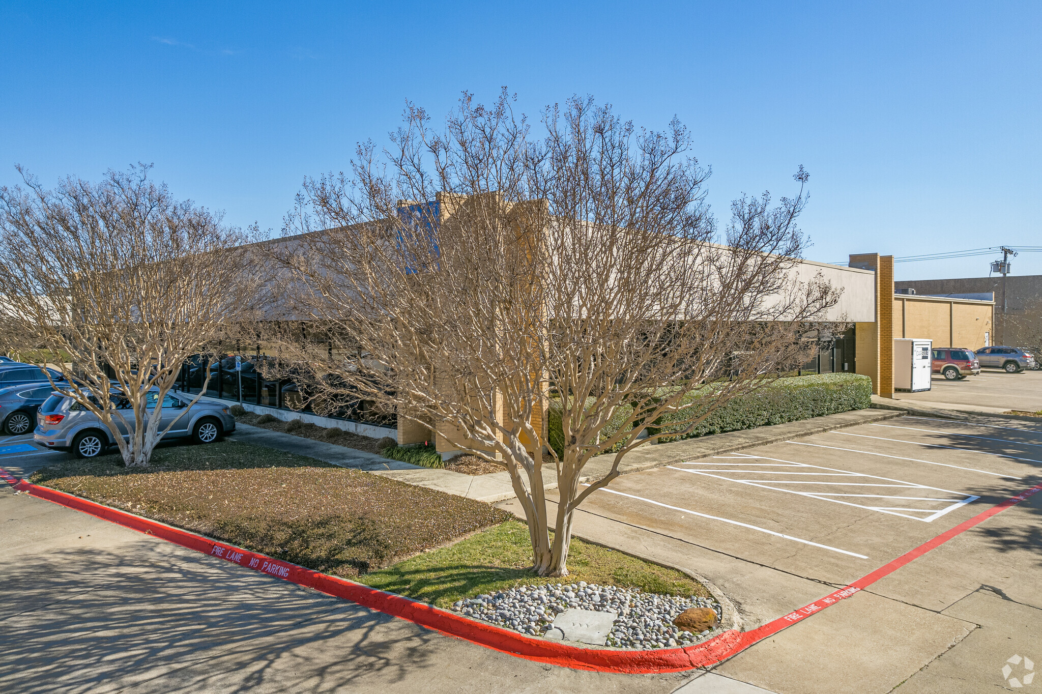 4400-4440 Beltway Dr, Addison, TX for Rent