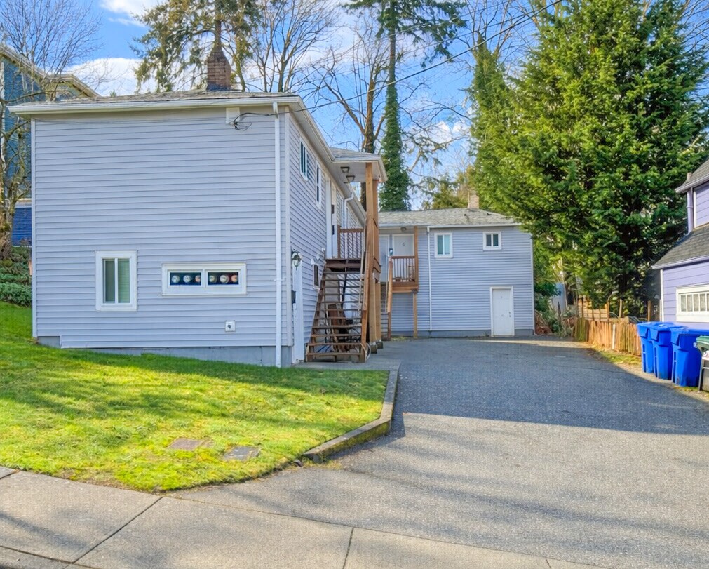 31 Robarts St, Nanaimo, BC for Sale