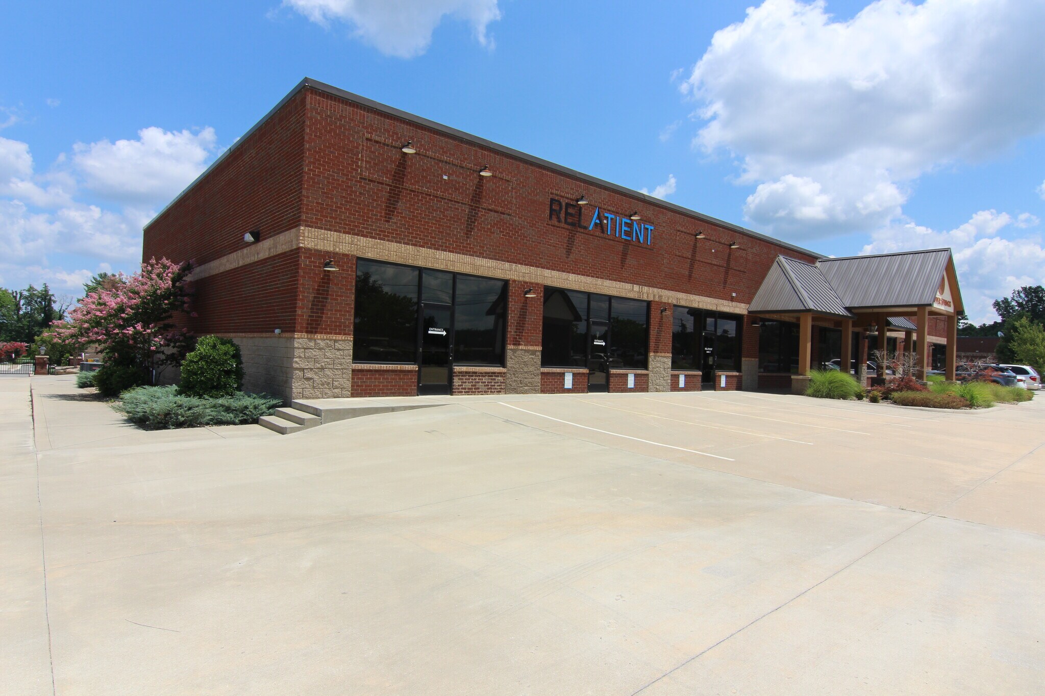 1736 E Spring St Cookeville, TN 38506 Office Property for Sale on