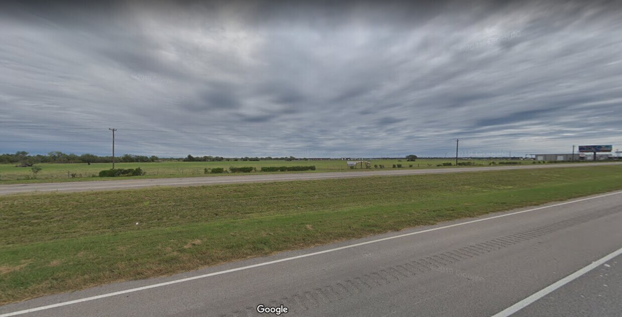 3232 I-37 Frontage Rd, Three Rivers, TX for Sale