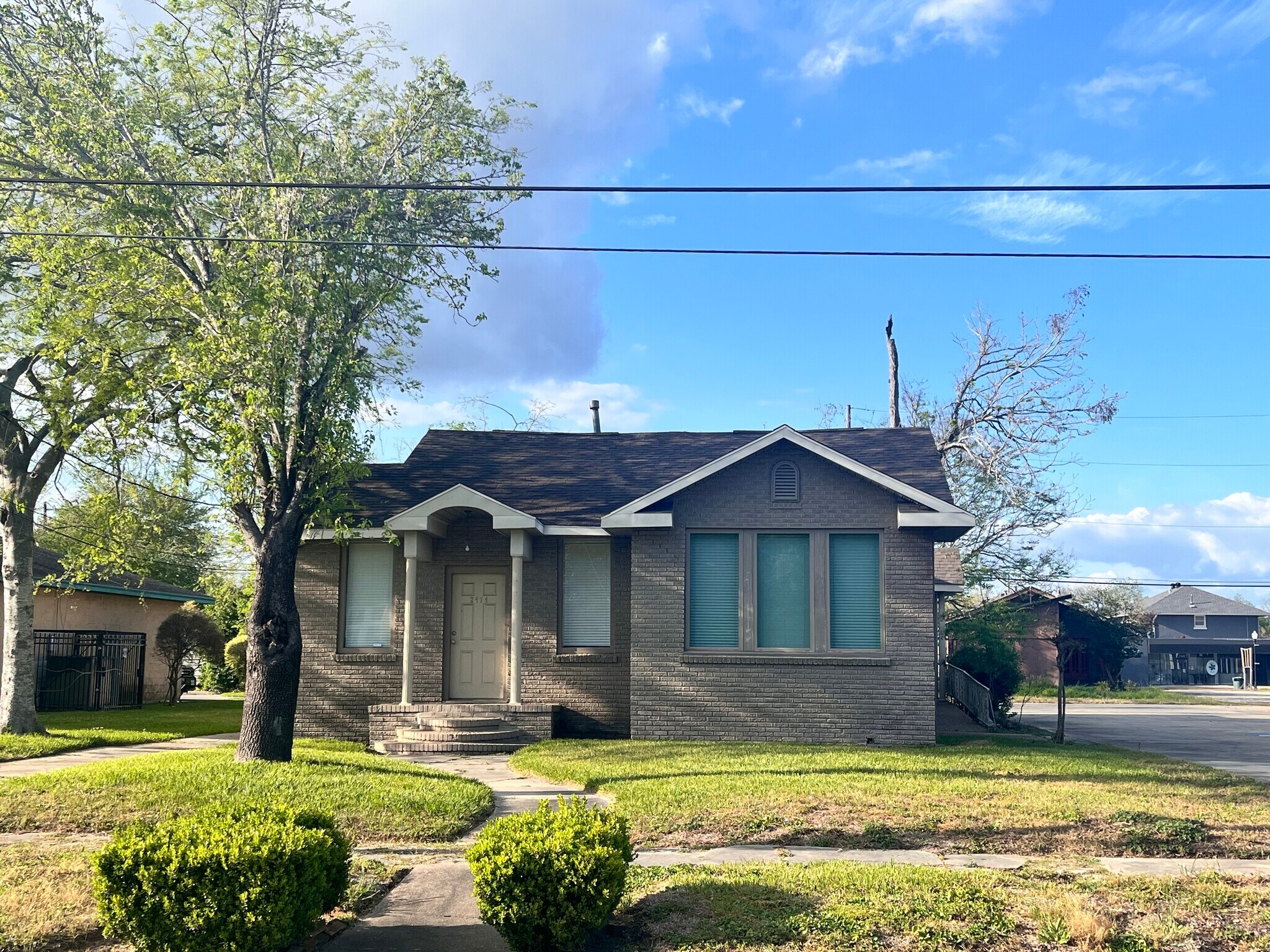 2474 Broadway, Beaumont, TX for Sale