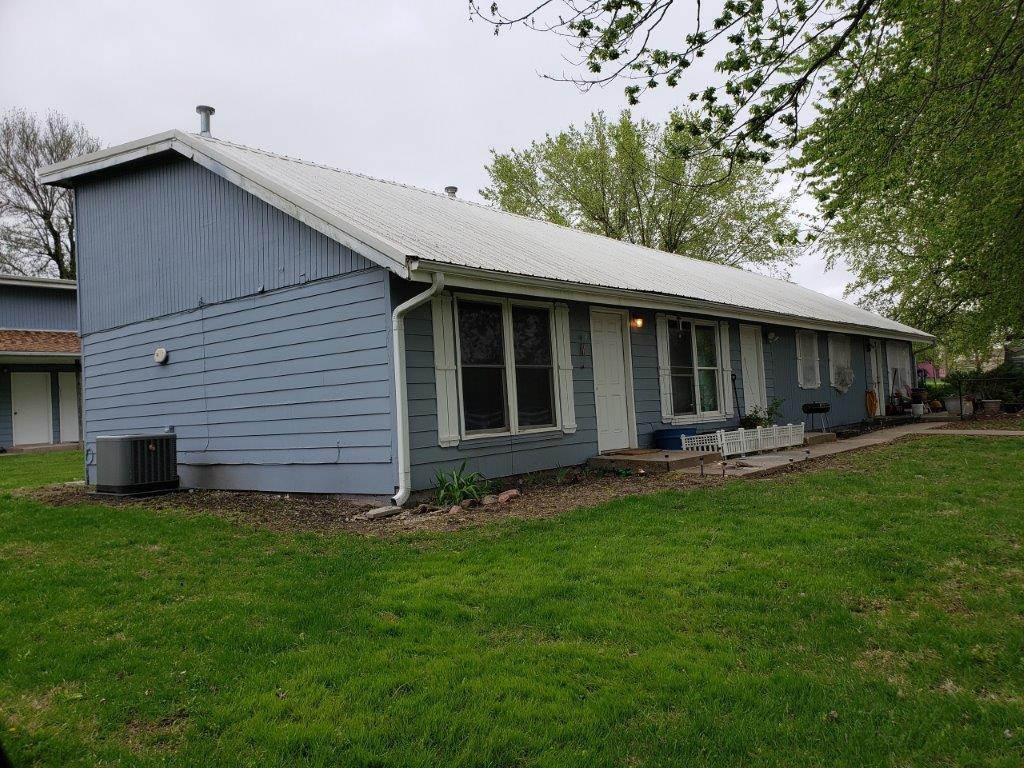 810 Howard St Effingham, KS 66023 MultiFamily Property for Sale on