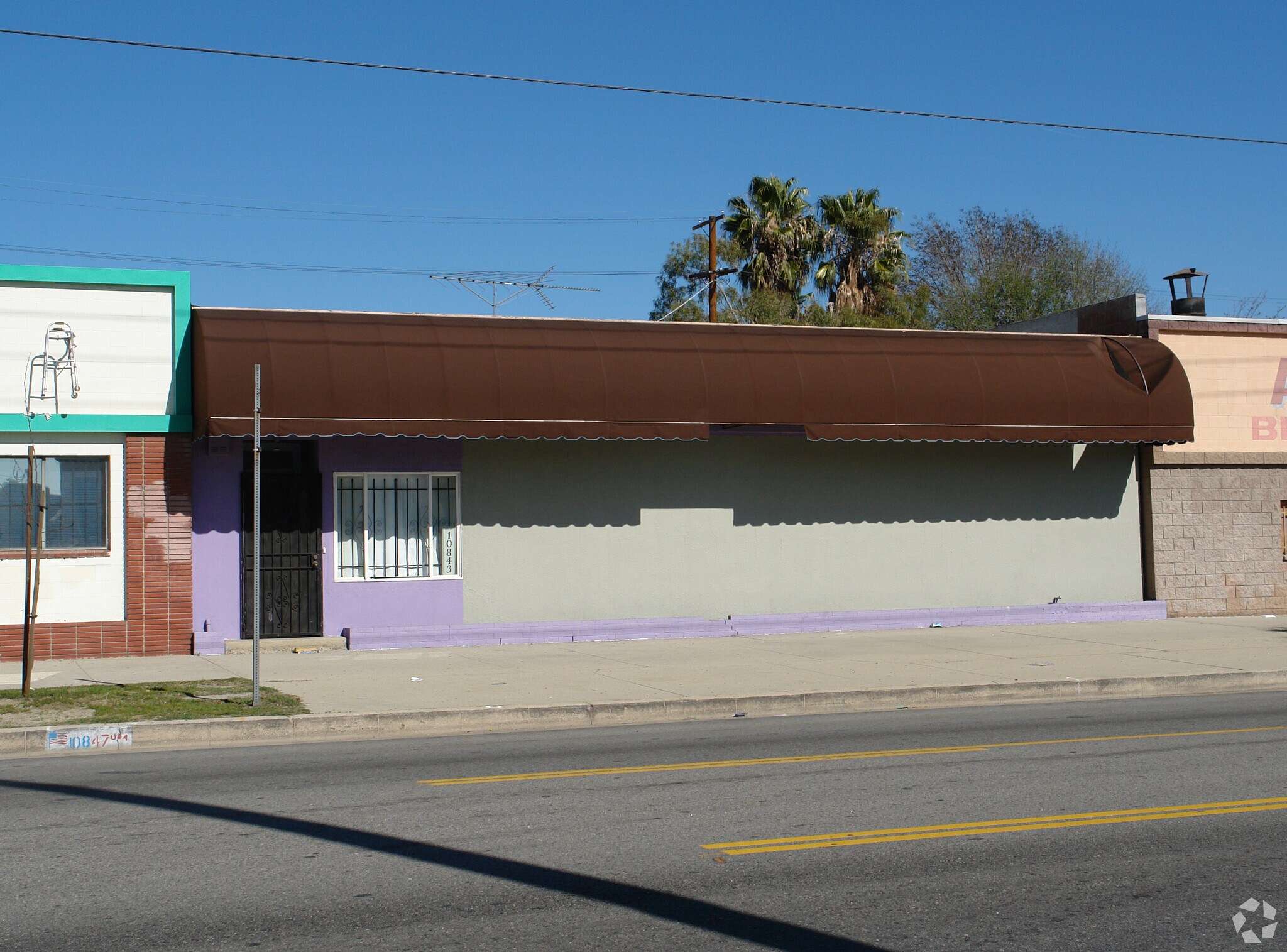 10843 Burbank Blvd, North Hollywood, CA for Rent