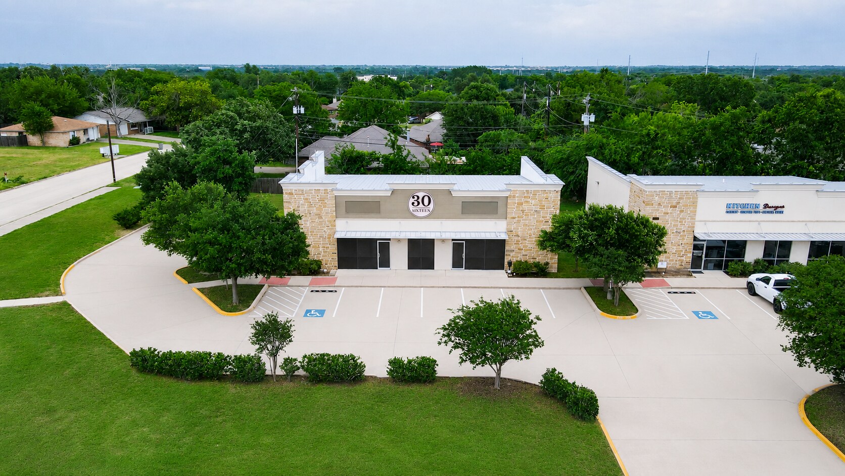 3016 E Villa Maria Rd, Bryan, TX for Sale