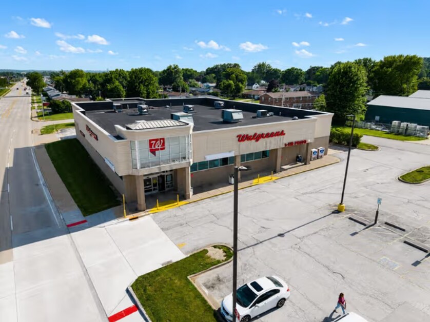 3601 16th St, Moline, IL for Sale