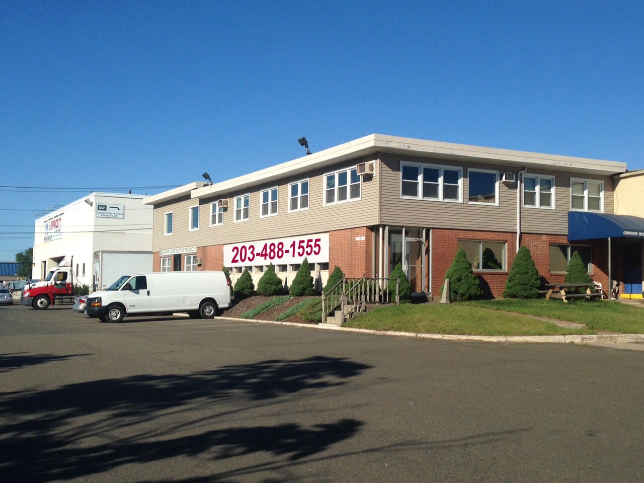 222 Universal Dr, North Haven, CT for Rent