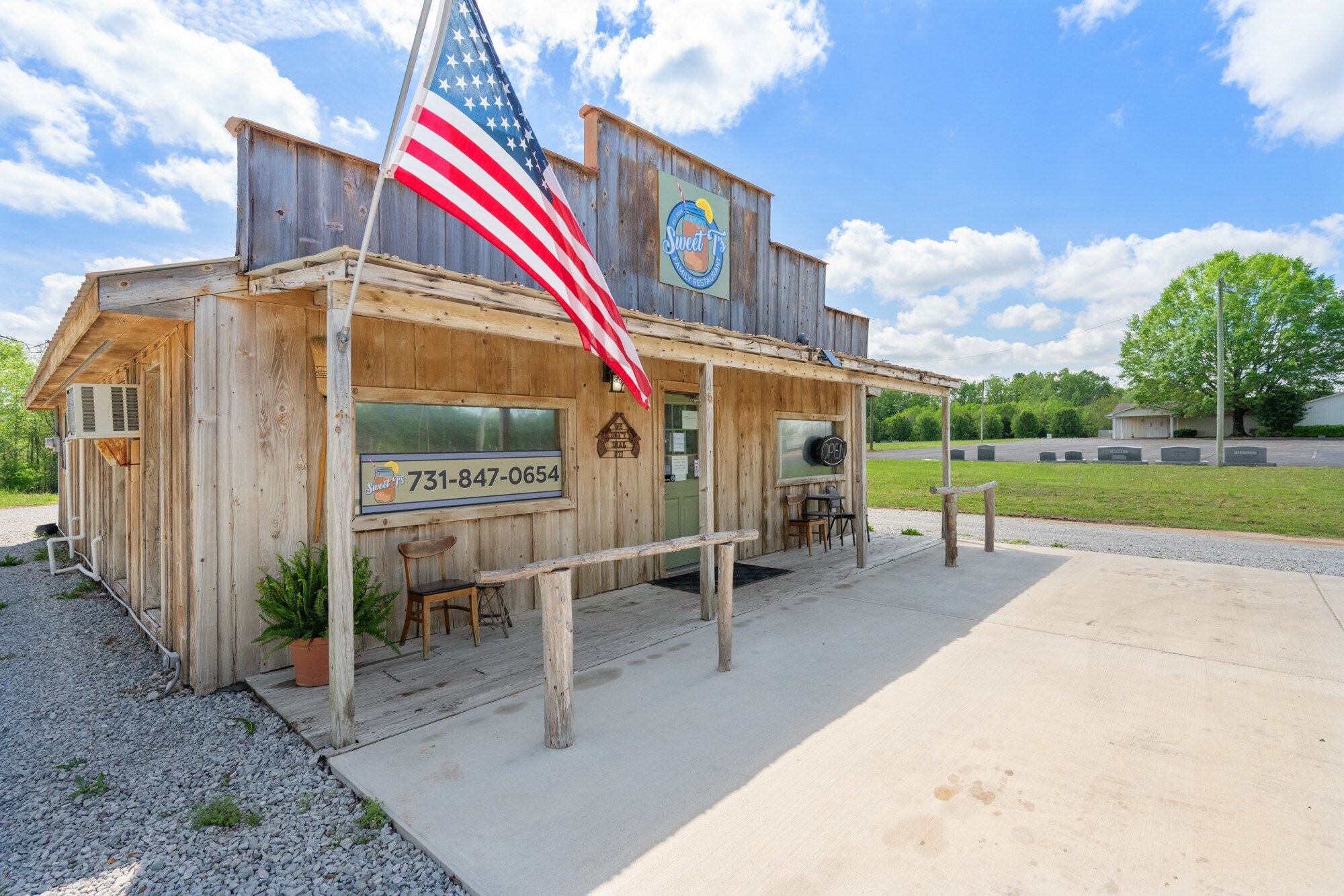 2598 Tennessee Ave N, Parsons, TN for Sale