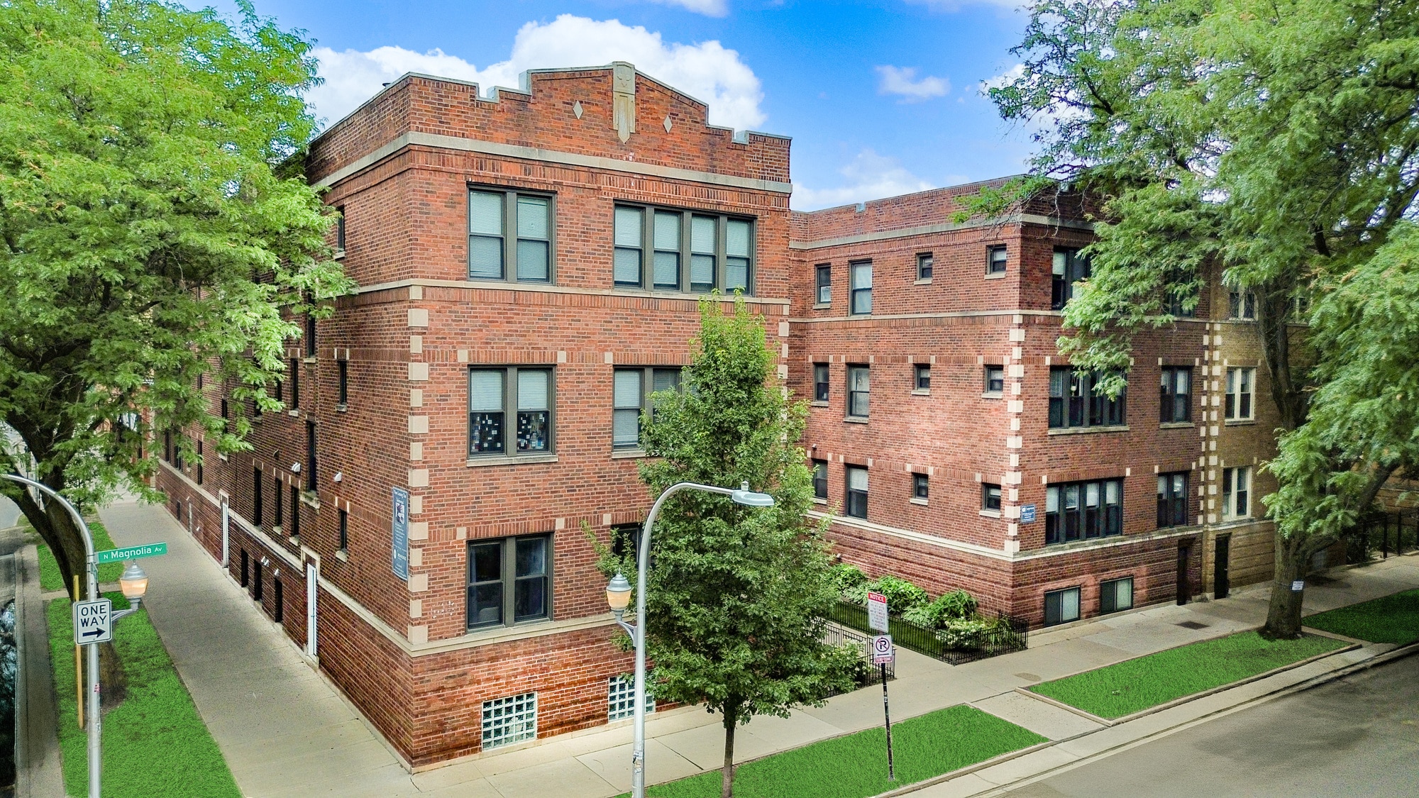 5559 N Magnolia Ave, Chicago, IL for Sale