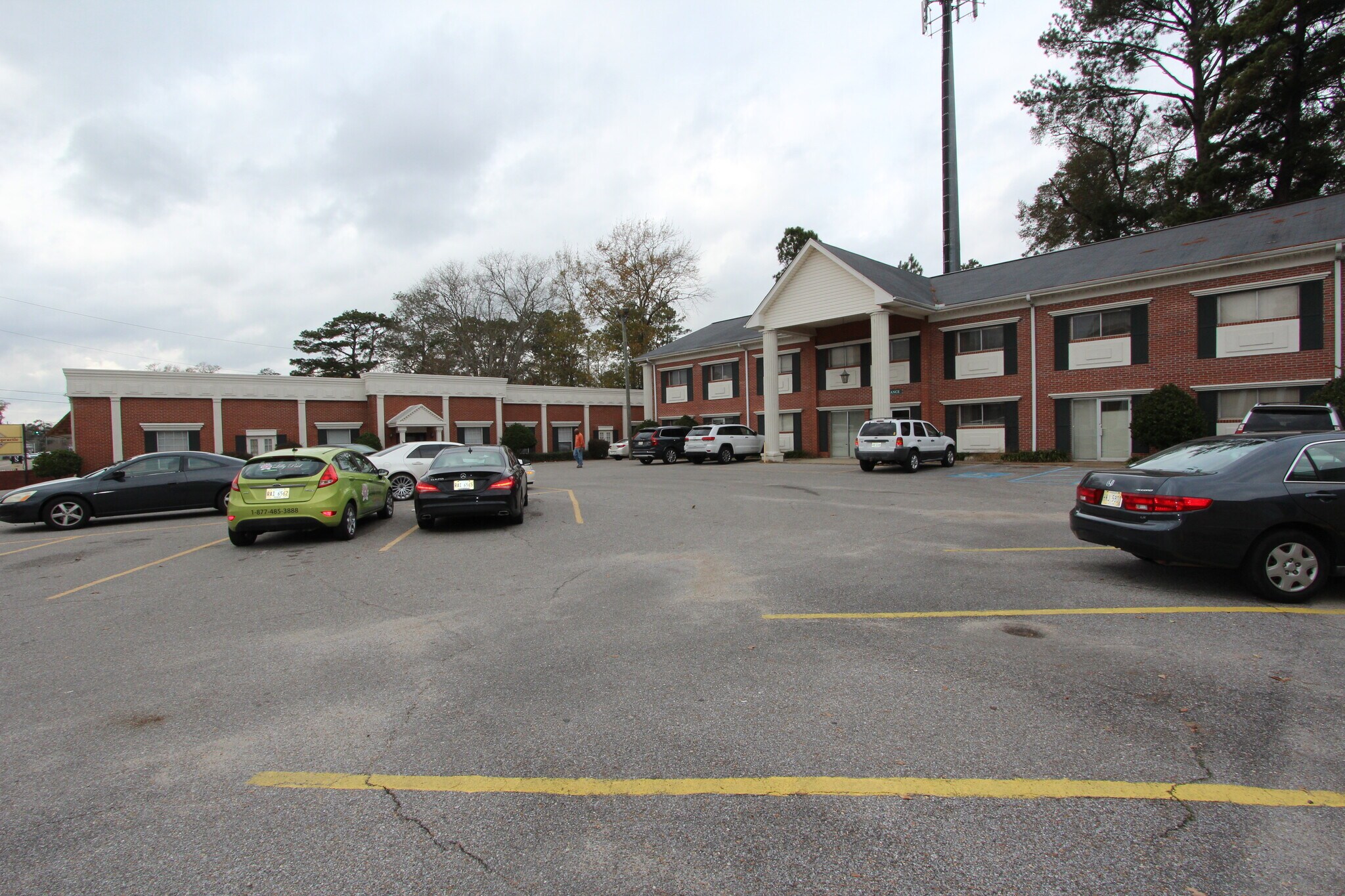 1507 Hardy St, Hattiesburg, MS for Rent