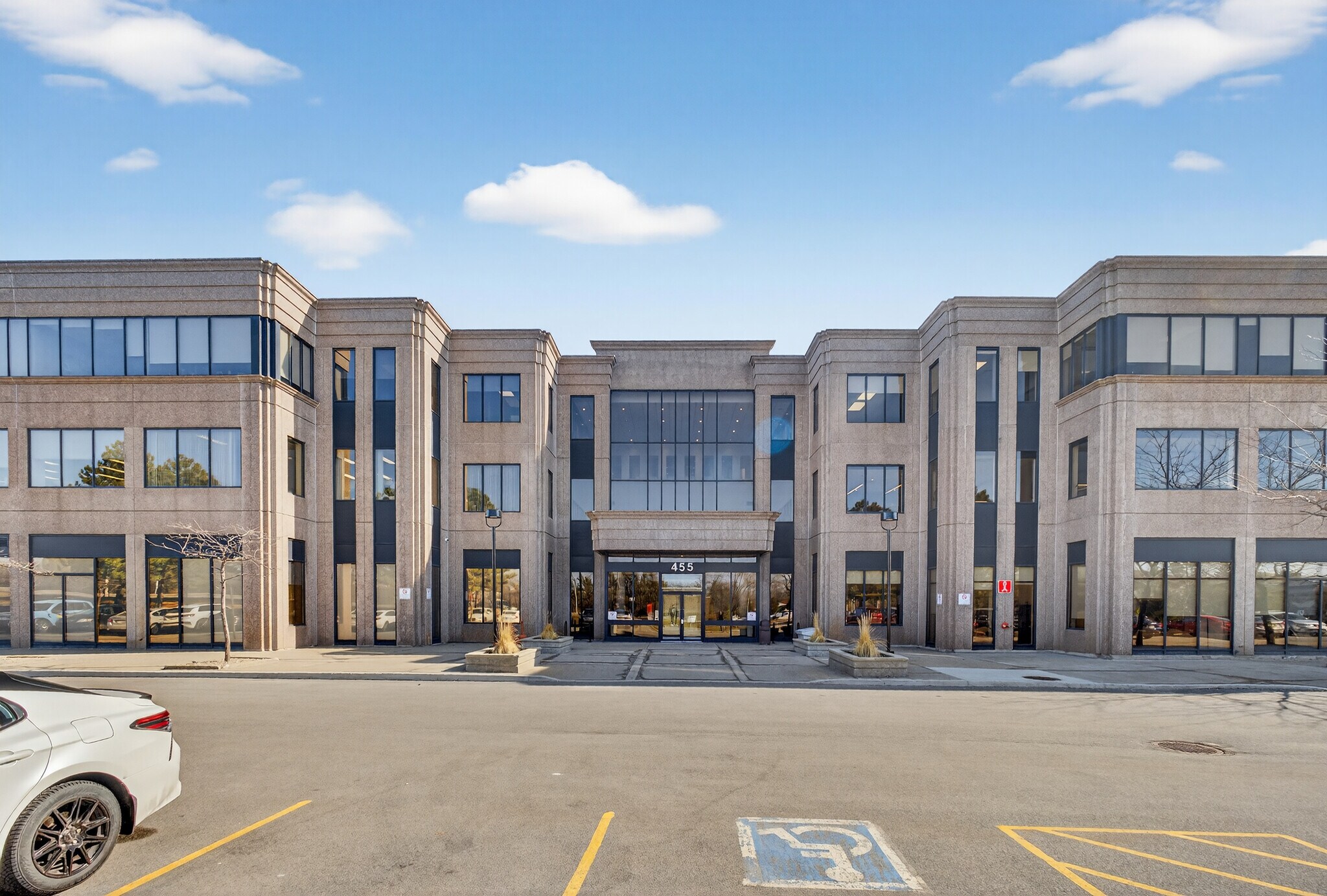 455 Boul Fénelon, Dorval, QC for Rent