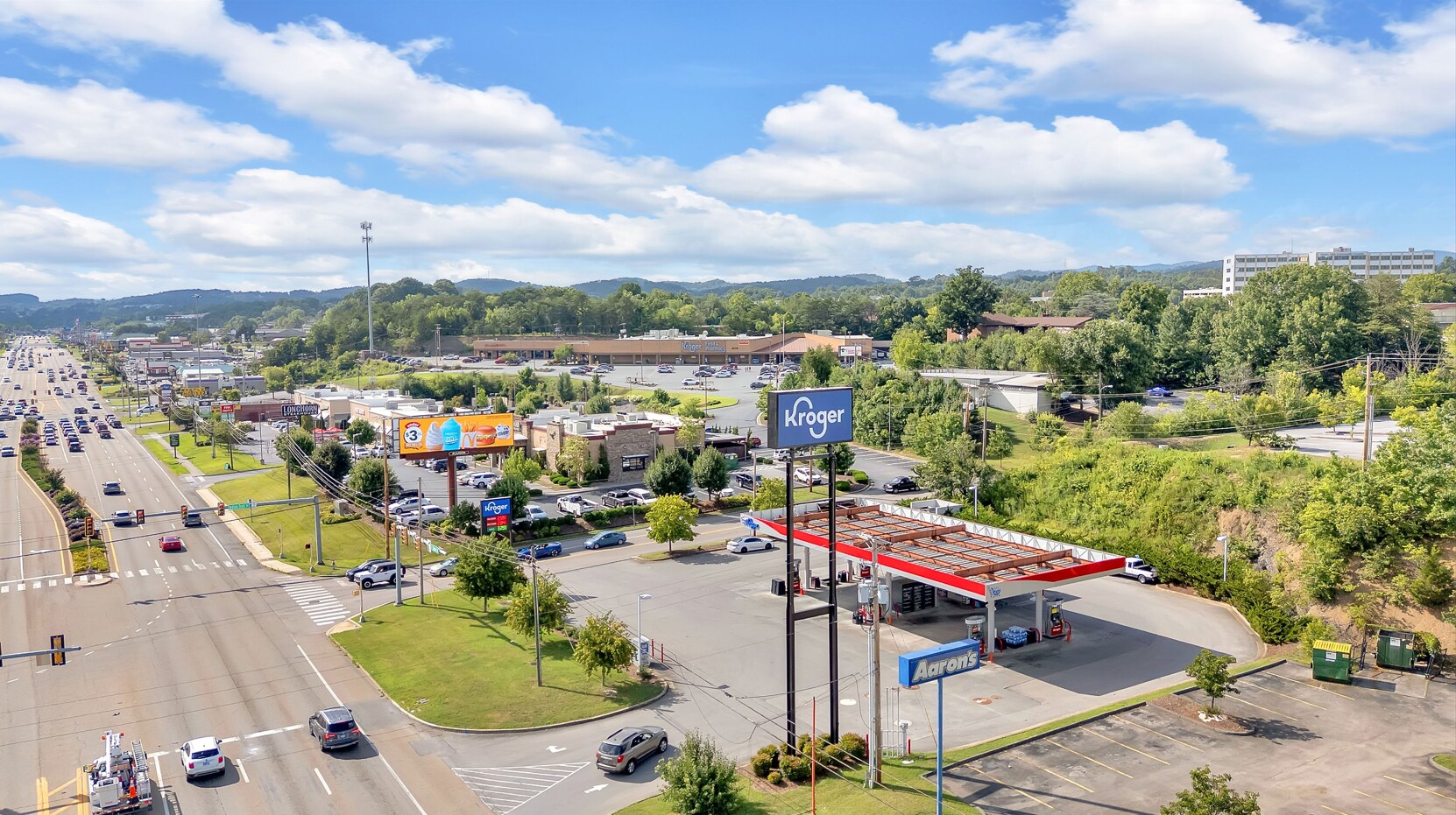 1800 E Stone Dr, Kingsport, TN for Sale