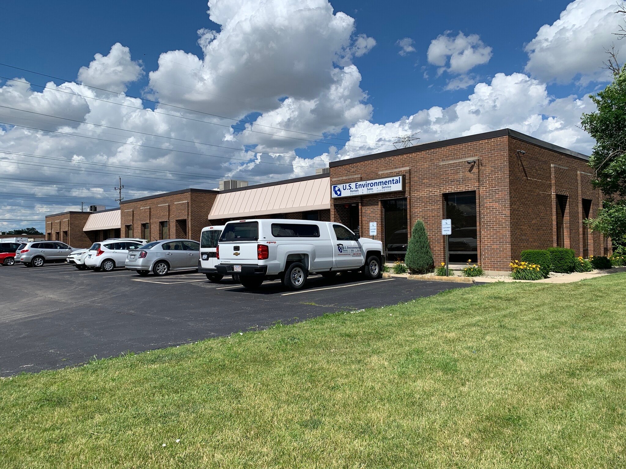 781-791 Industrial Dr, Elmhurst, IL for Rent