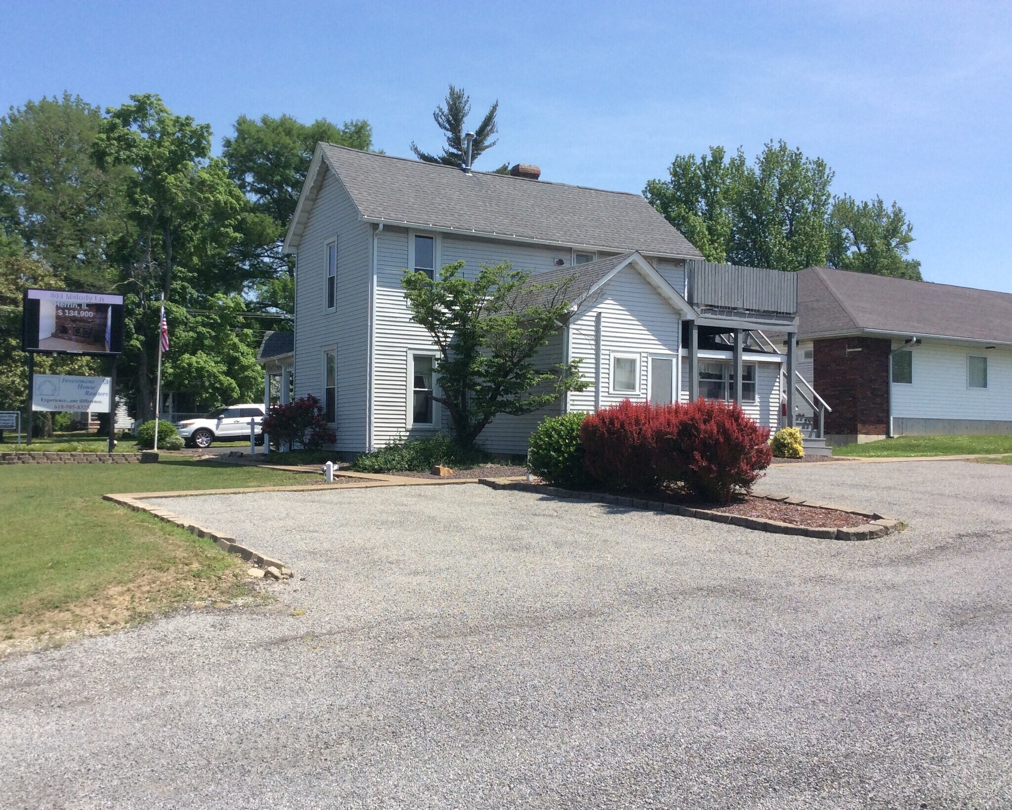 1002 S Division St, Carterville, IL for Sale