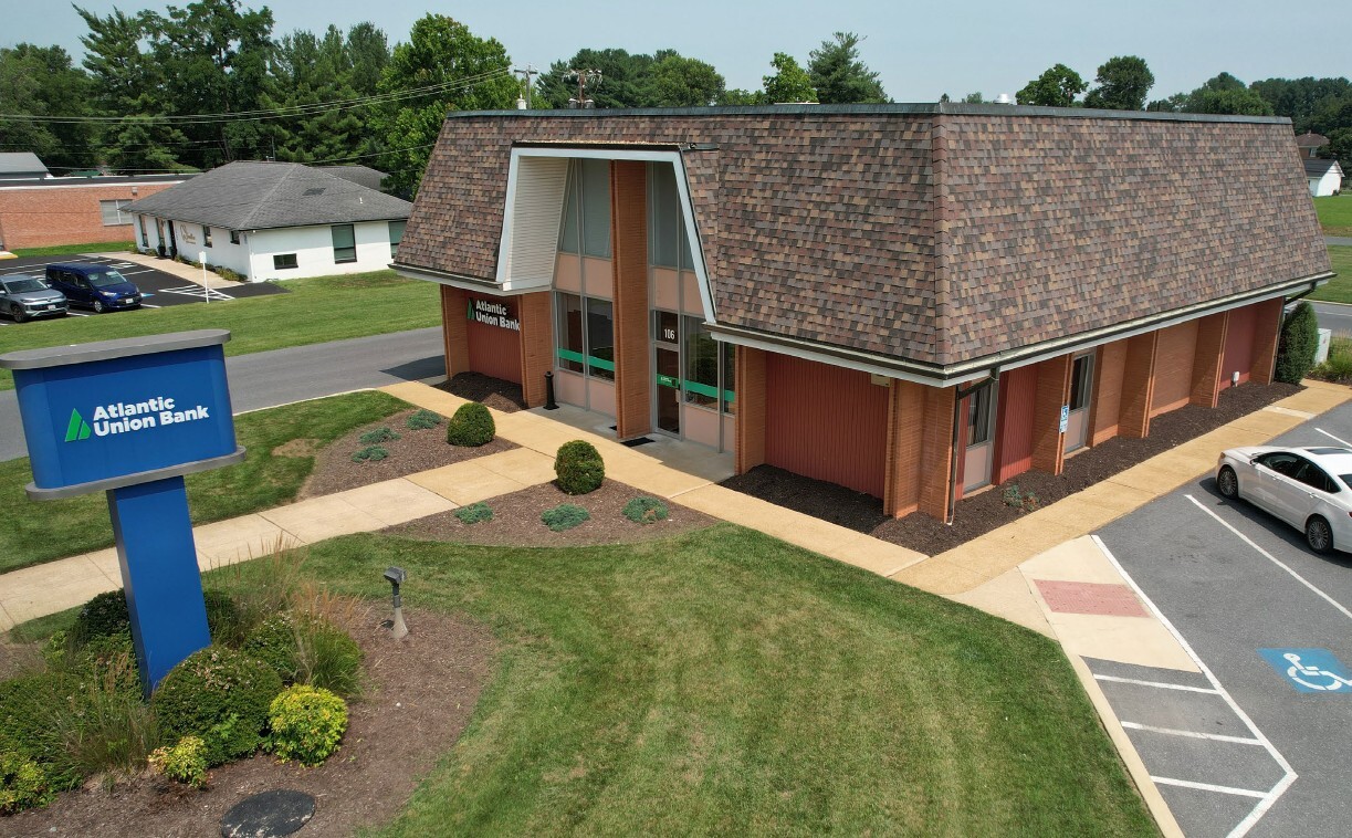 106 6th St, Grottoes, VA for Sale