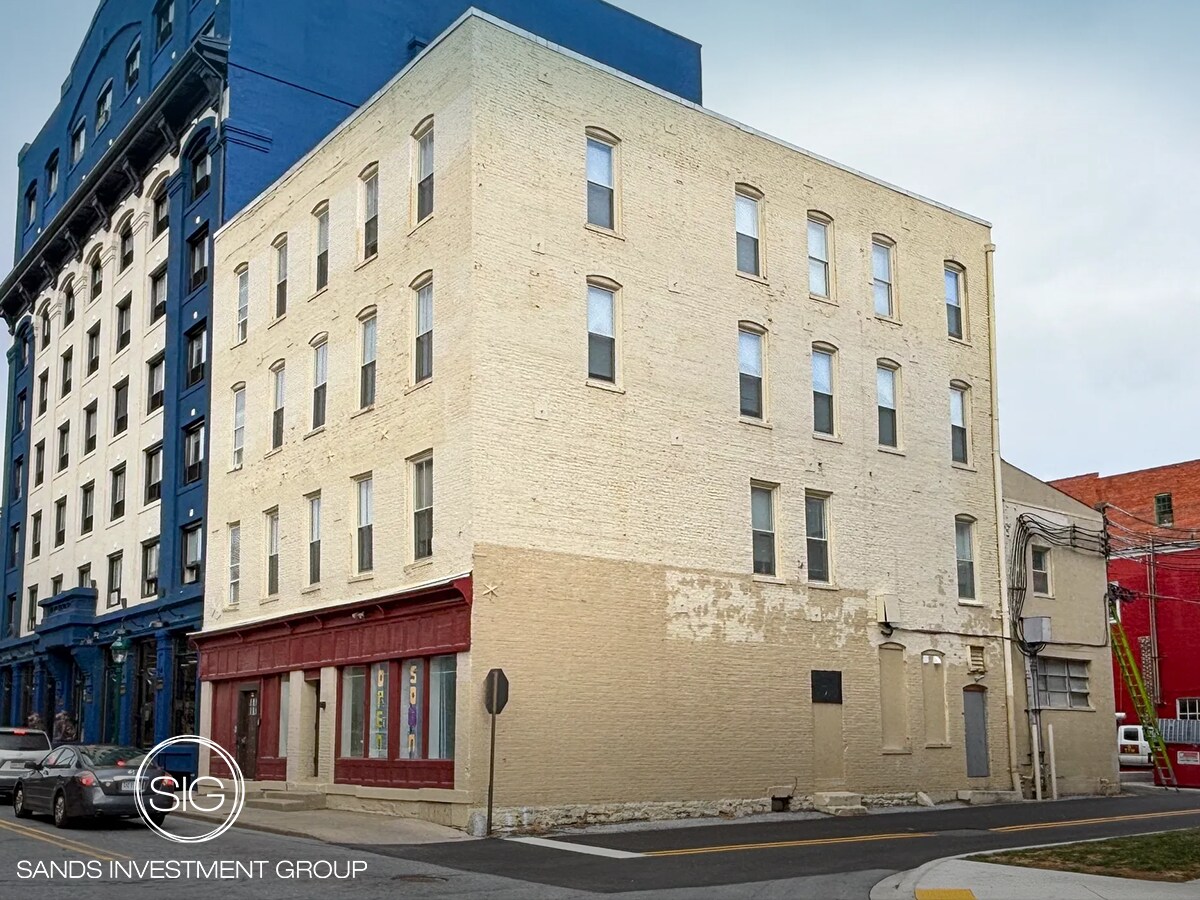 62-64 W Antietam St, Hagerstown, MD for Sale