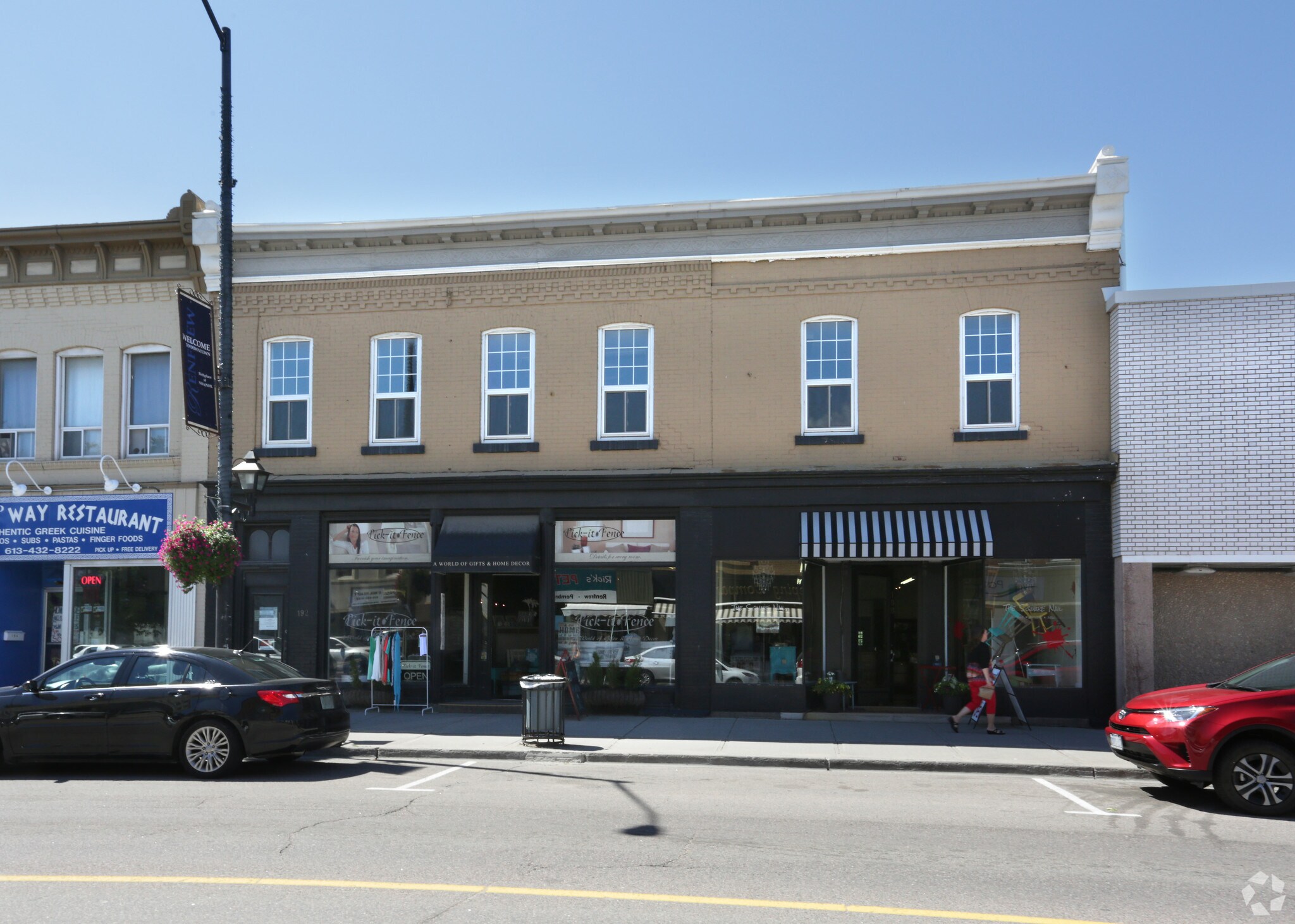 188-190 Raglan St S, Renfrew, ON for Rent