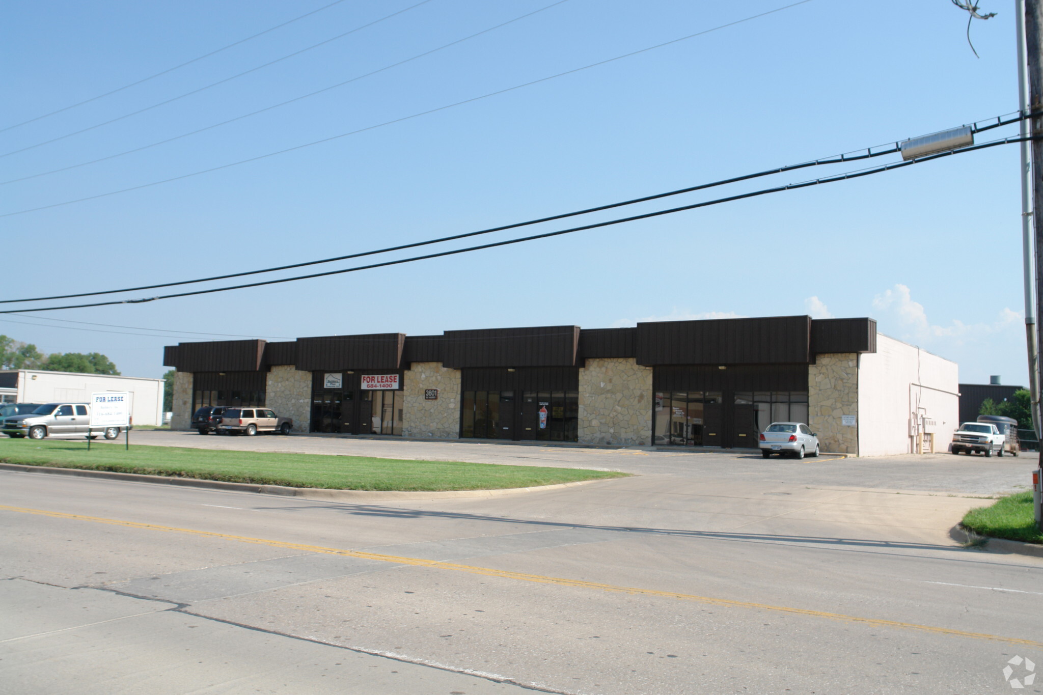 3601 W Harry St, Wichita, KS for Sale