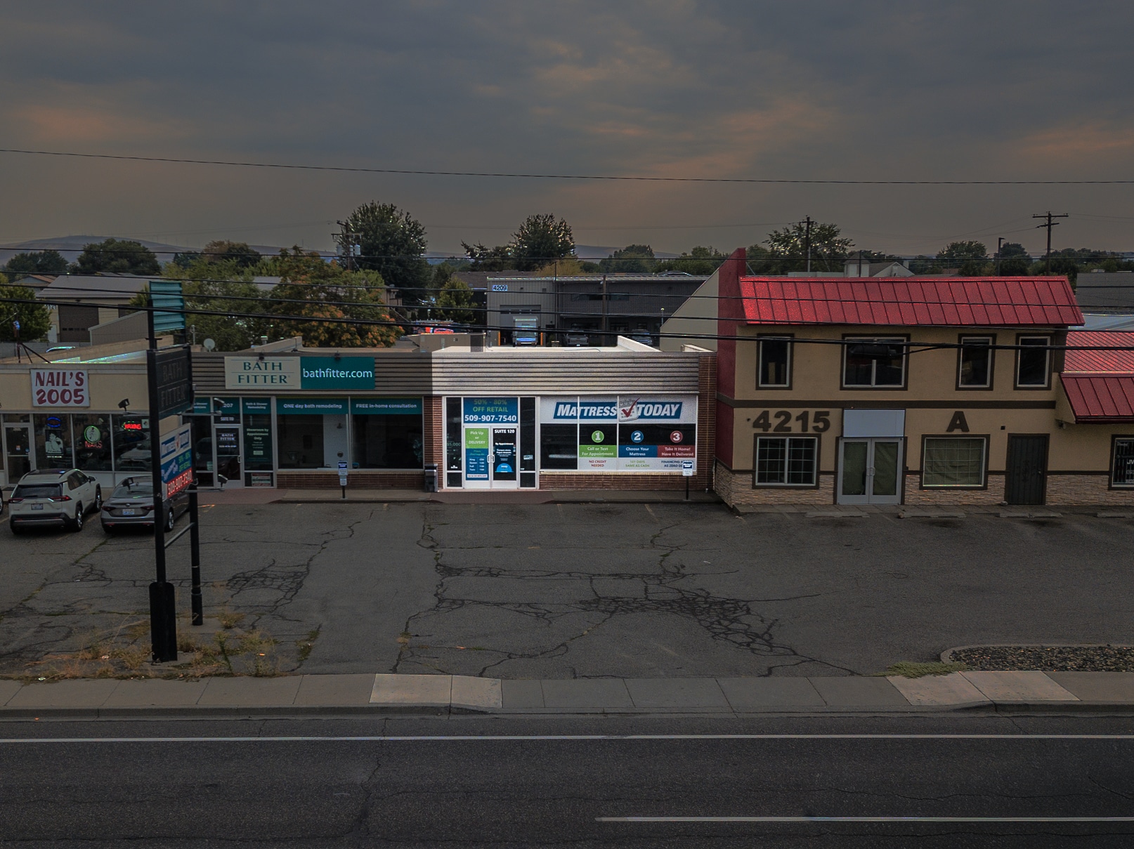 4207 W Clearwater Ave, Kennewick, WA for Rent