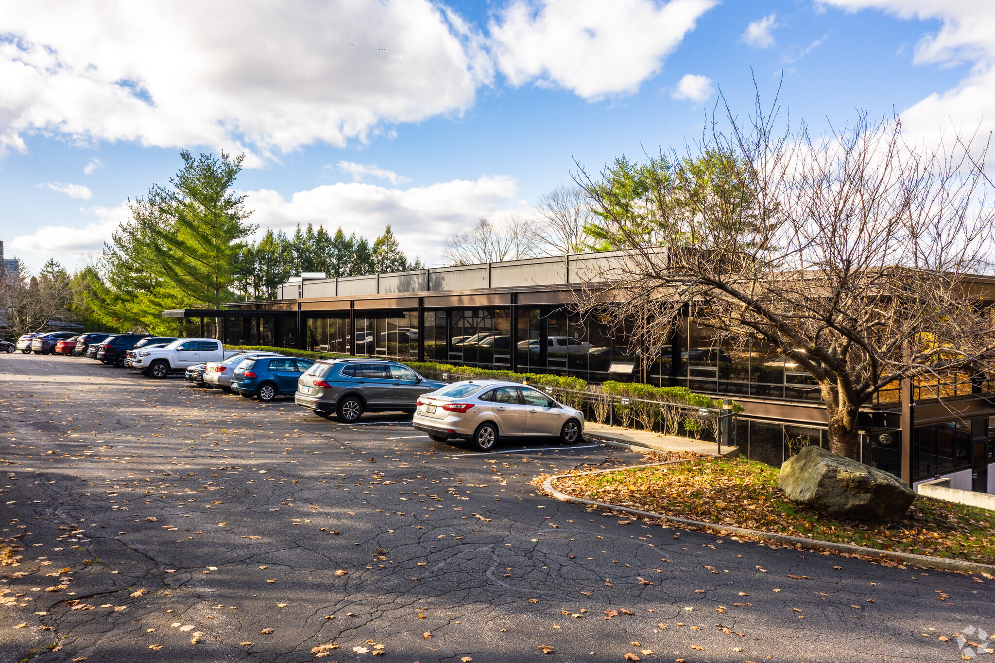 555 Pleasantville Rd, Briarcliff Manor, NY for Rent