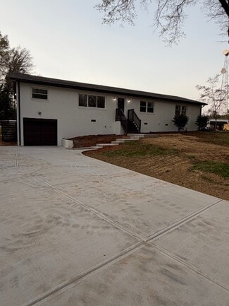 Mooresville, NC Office - 679 Oakridge Farm Hwy Mooresville, NC Office - 679 Oakridge Farm Hwy