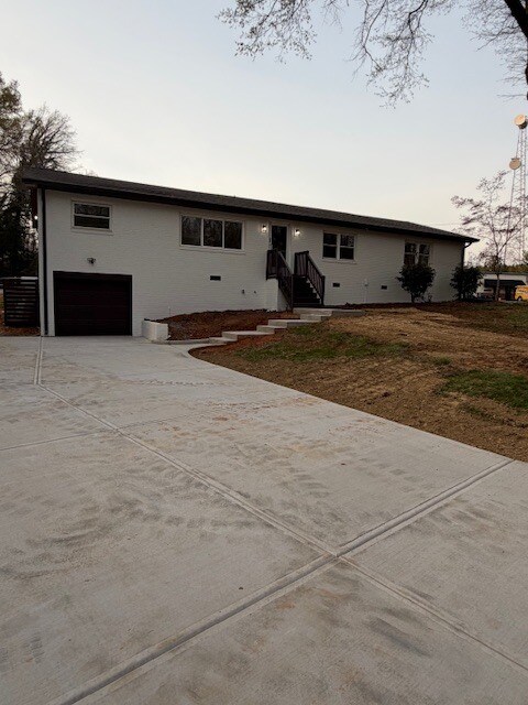 679 Oakridge Farm Hwy, Mooresville, NC for Rent