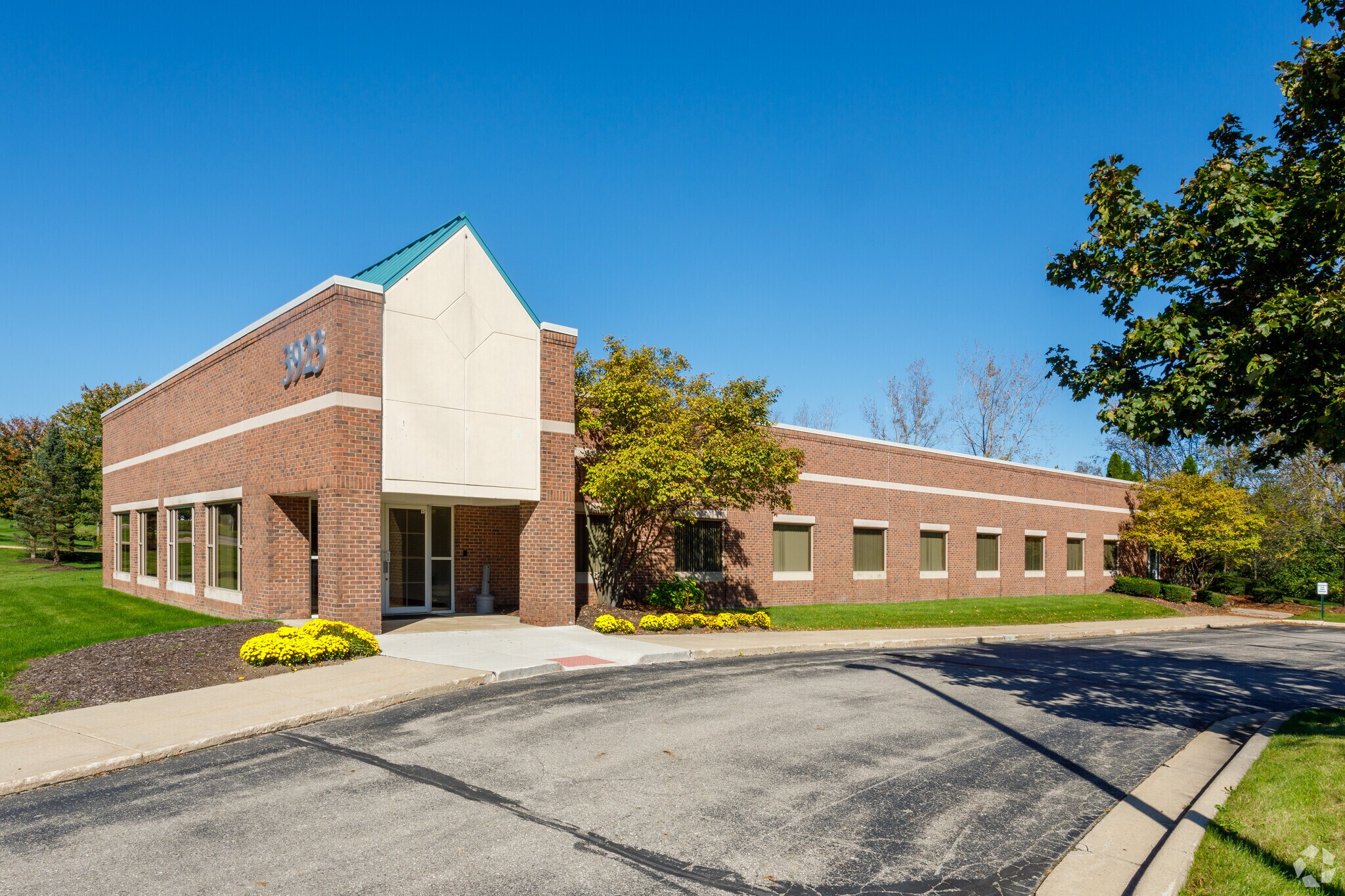 3923 Ranchero Dr, Ann Arbor, MI for Sale