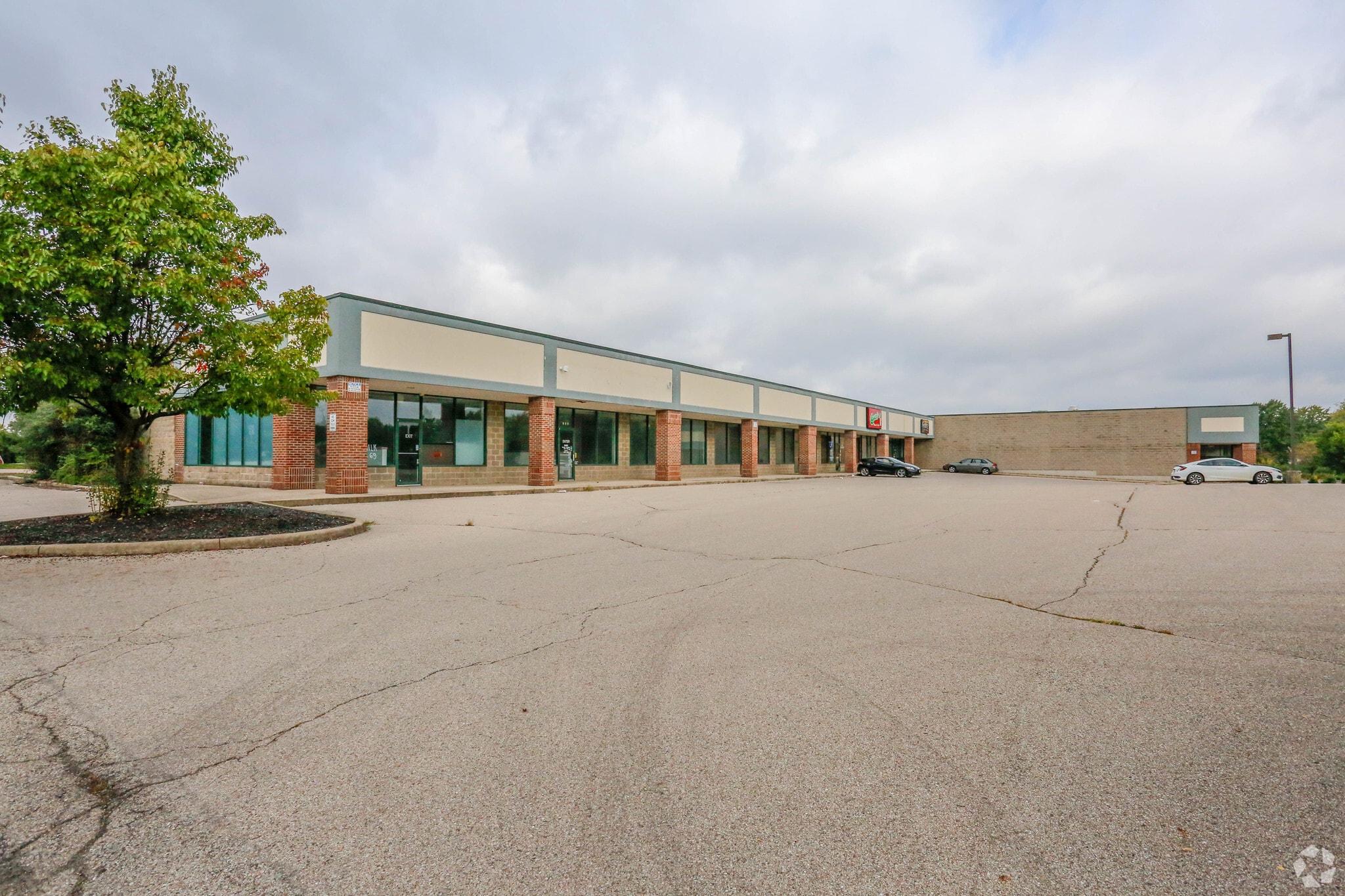 601-685 S Main St, Monroe, OH for Rent